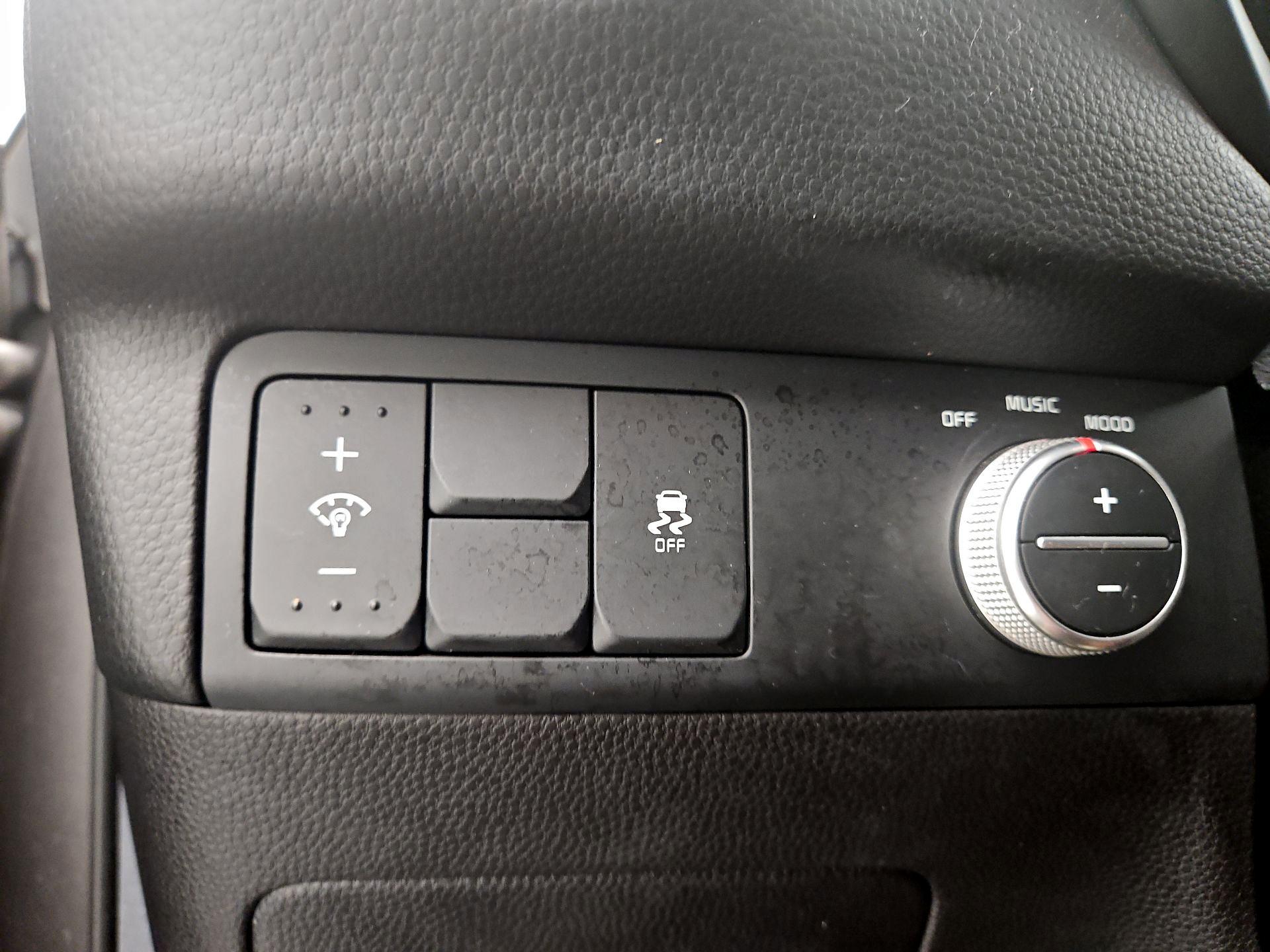 Thumbnail: 2016 Kia Soul - 13