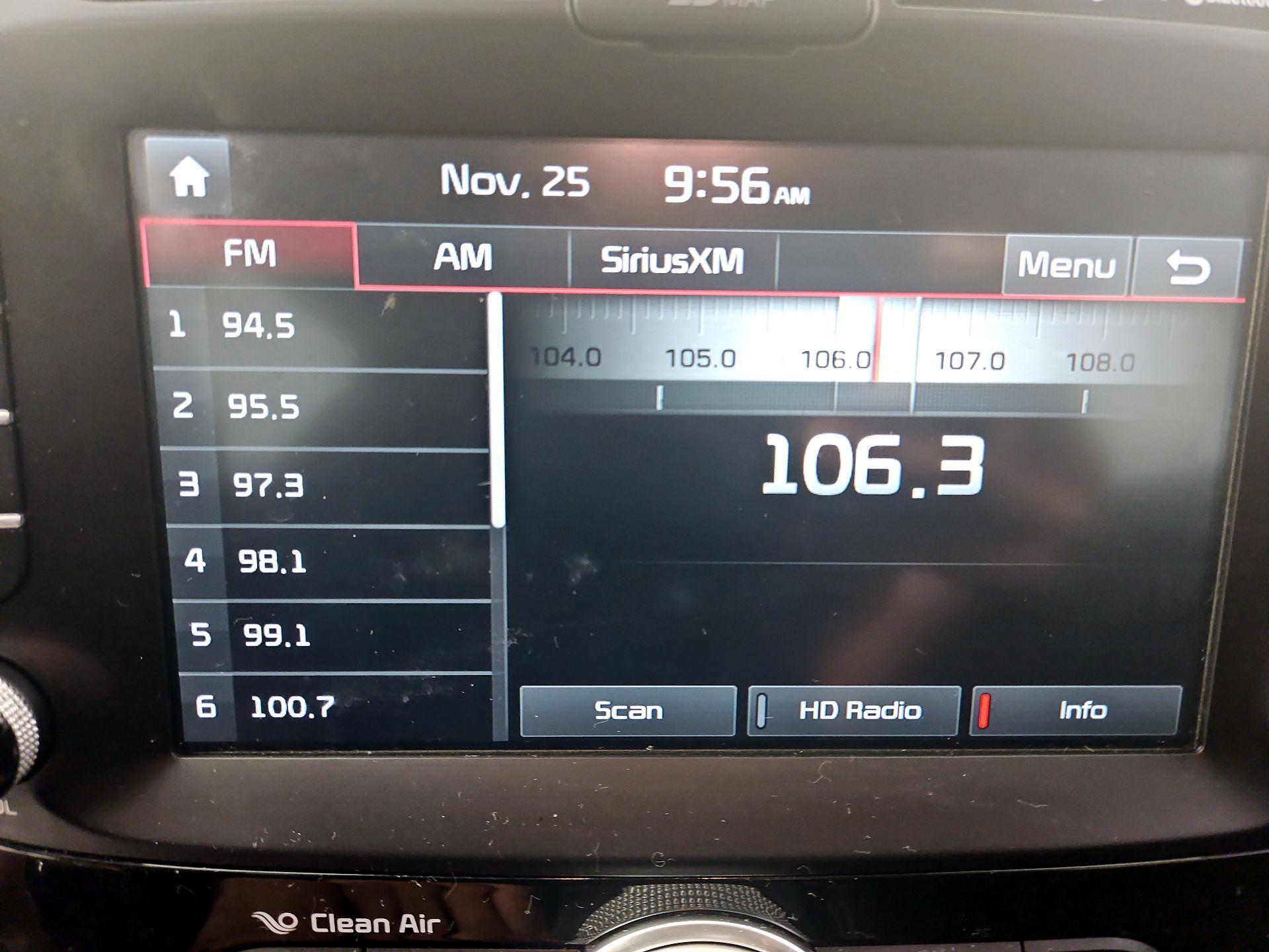 Thumbnail: 2016 Kia Soul - 16