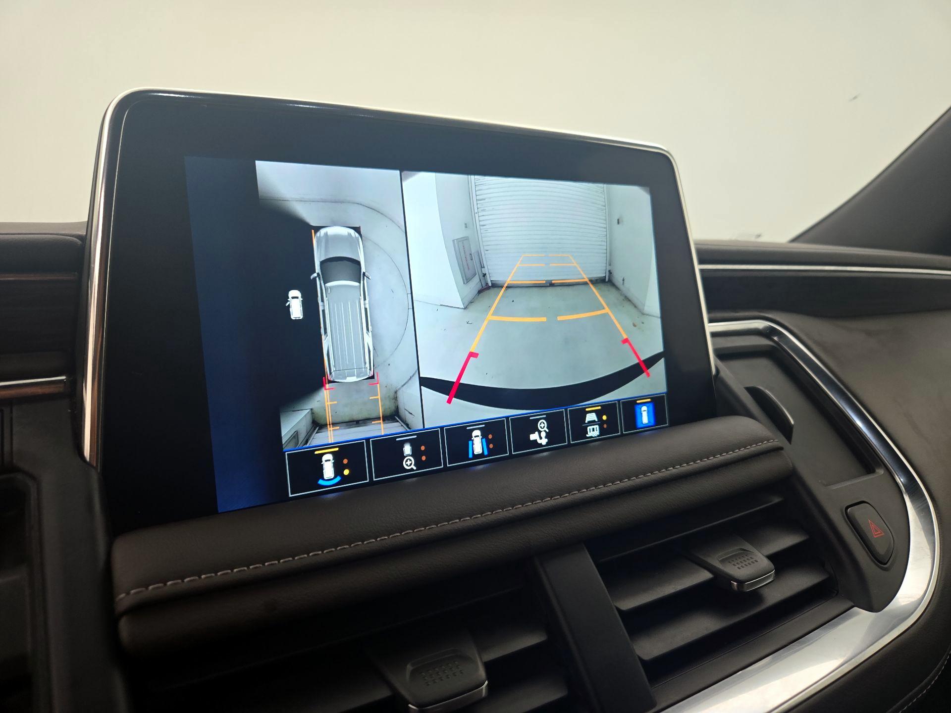 Thumbnail: 2022 Chevrolet Suburban - 14