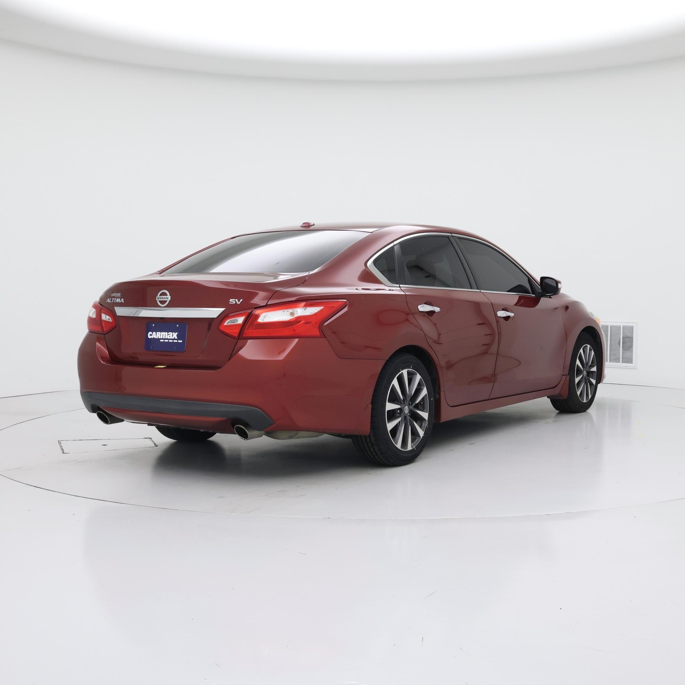Thumbnail: 2016 Nissan Altima - 8