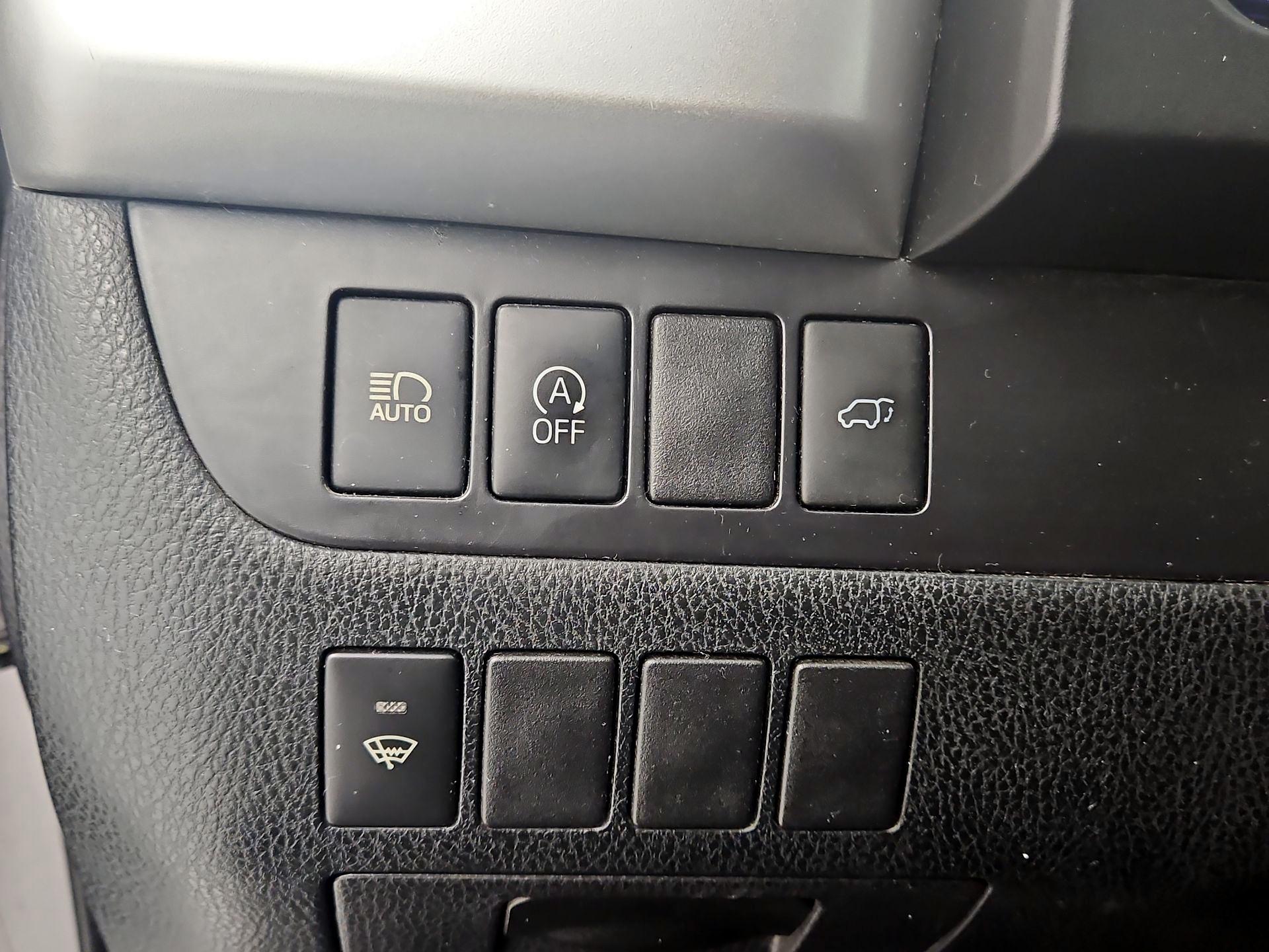 Thumbnail: 2019 Toyota Highlander - 13