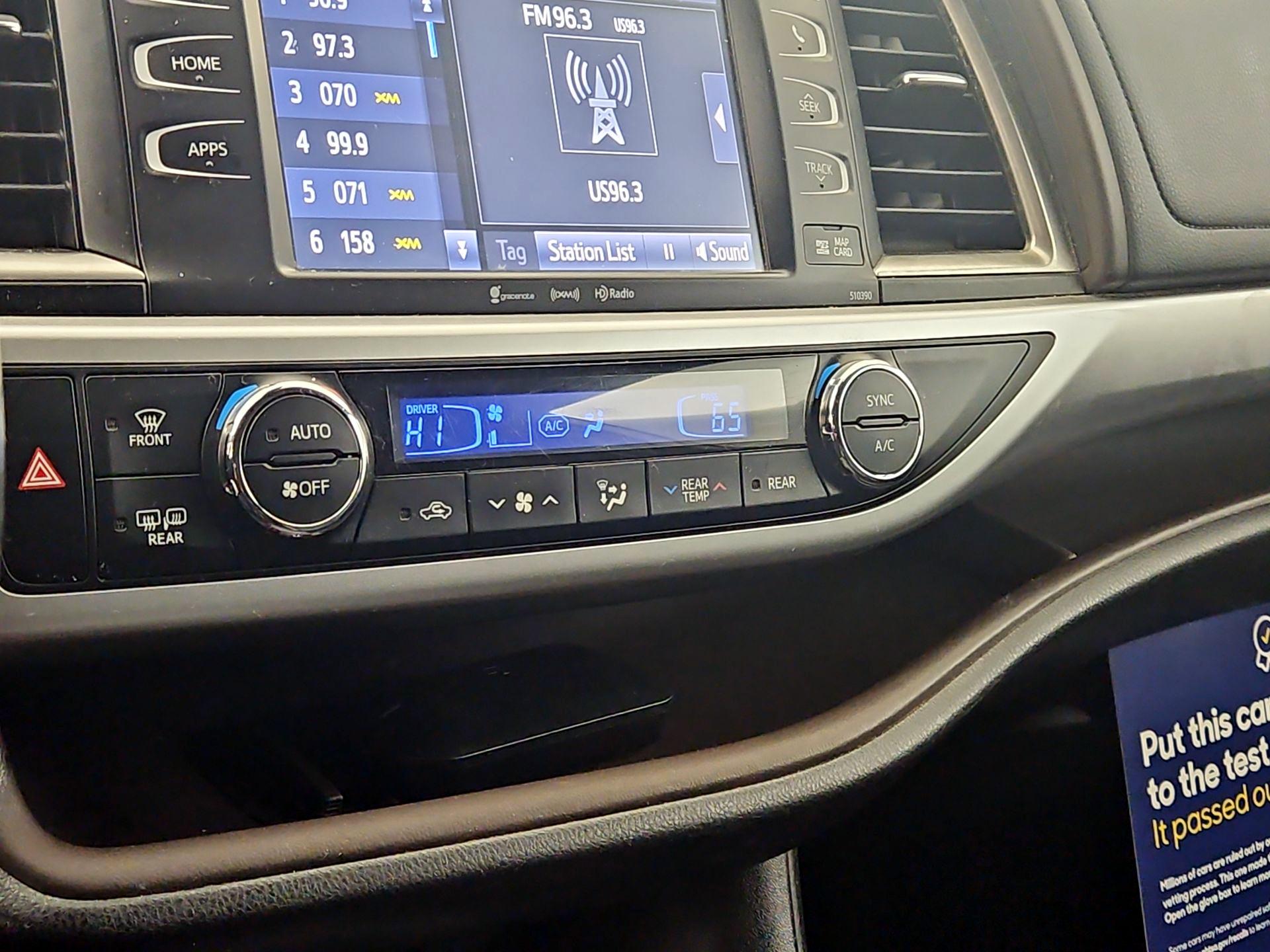 Thumbnail: 2019 Toyota Highlander - 16