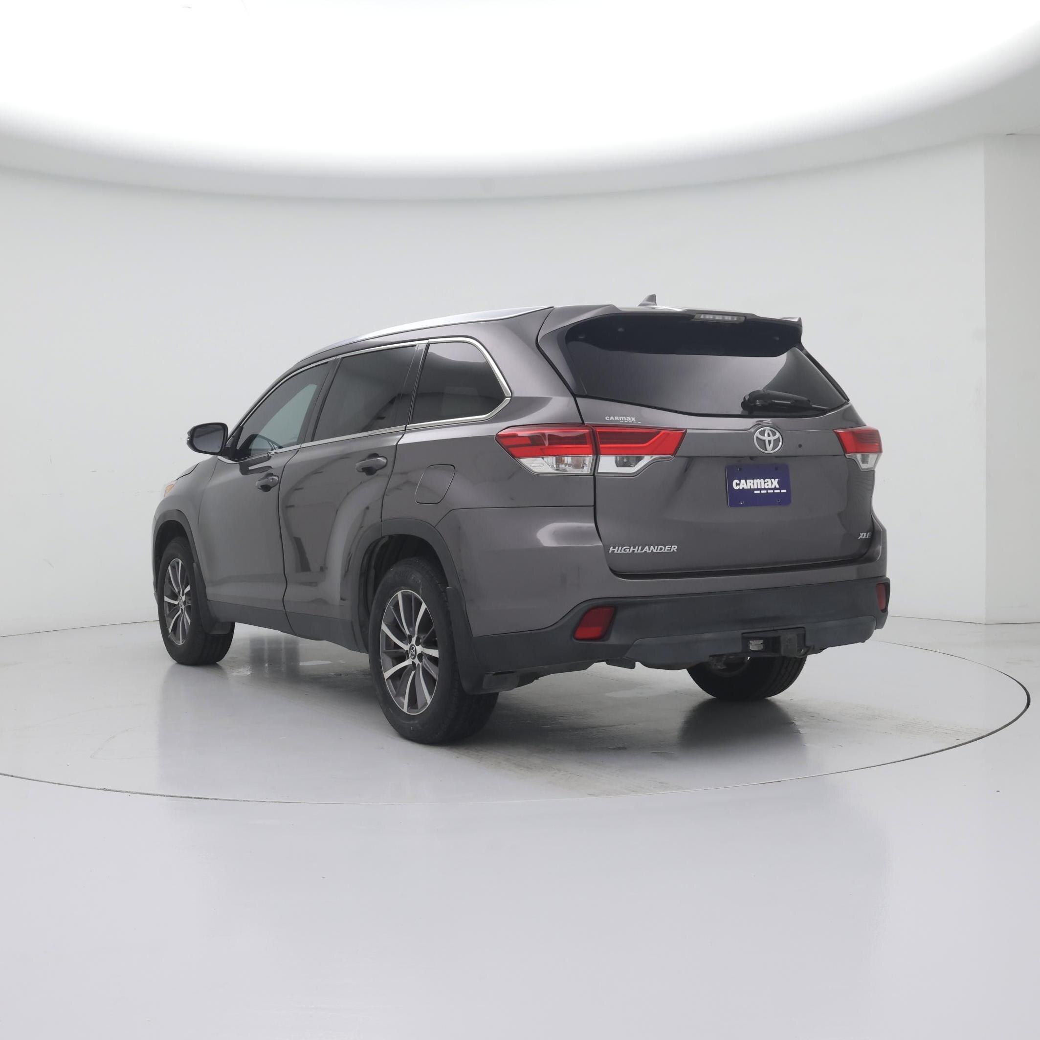 Thumbnail: 2019 Toyota Highlander - 2