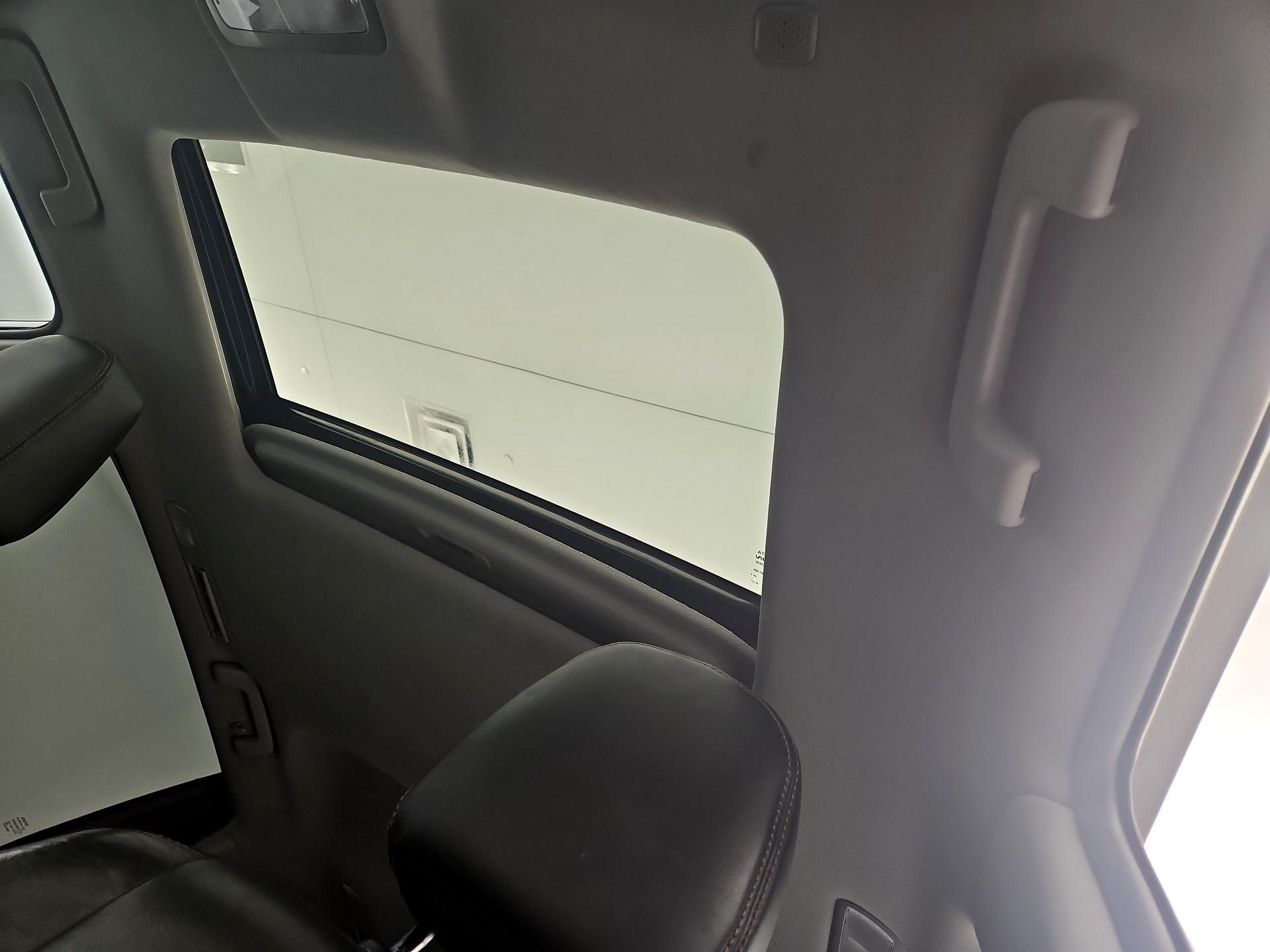 Thumbnail: 2019 Toyota Highlander - 19