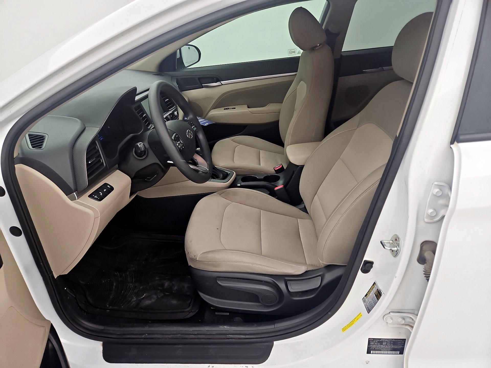 Thumbnail: 2019 Hyundai Elantra - 11