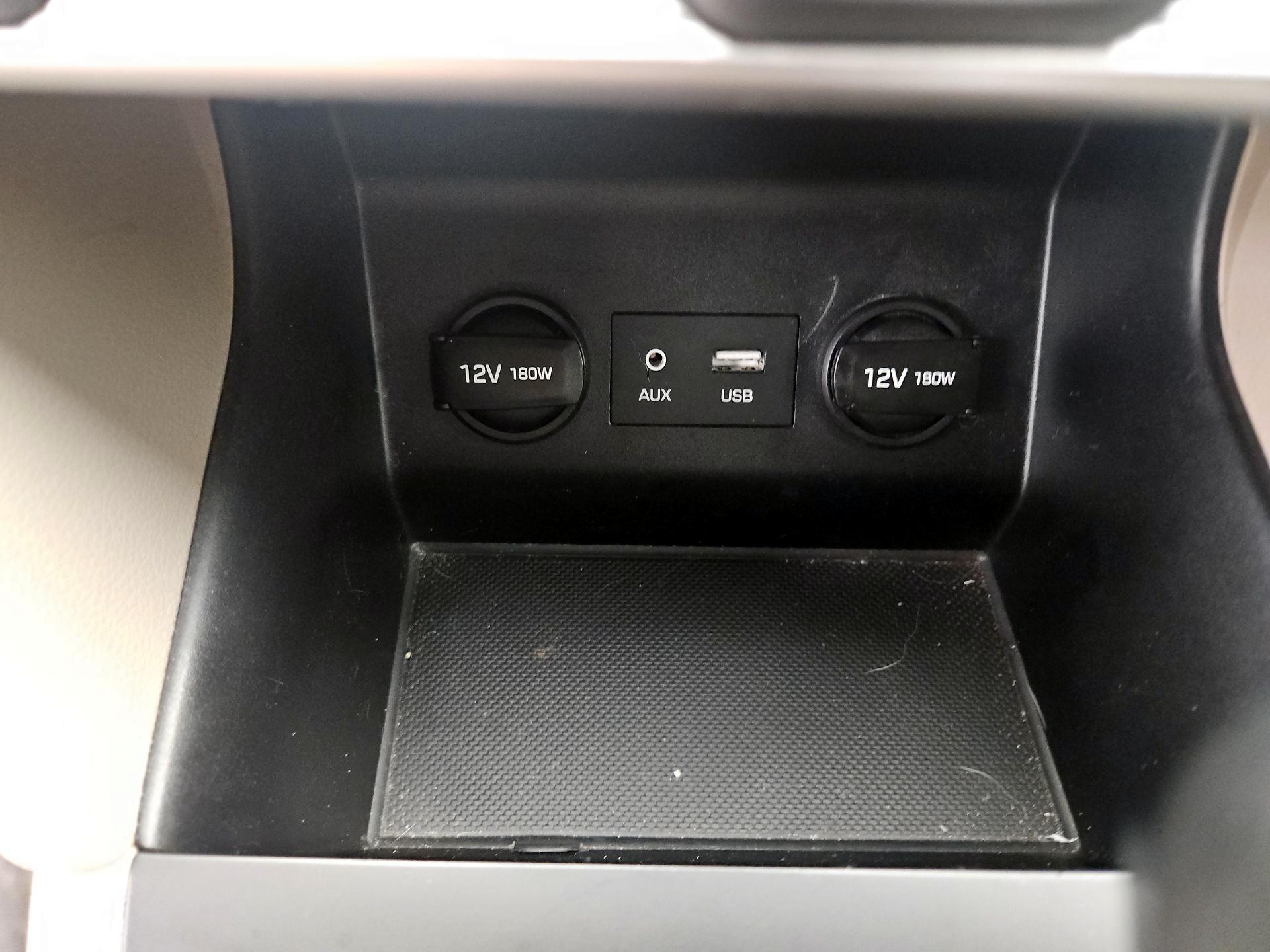 Thumbnail: 2019 Hyundai Elantra - 18