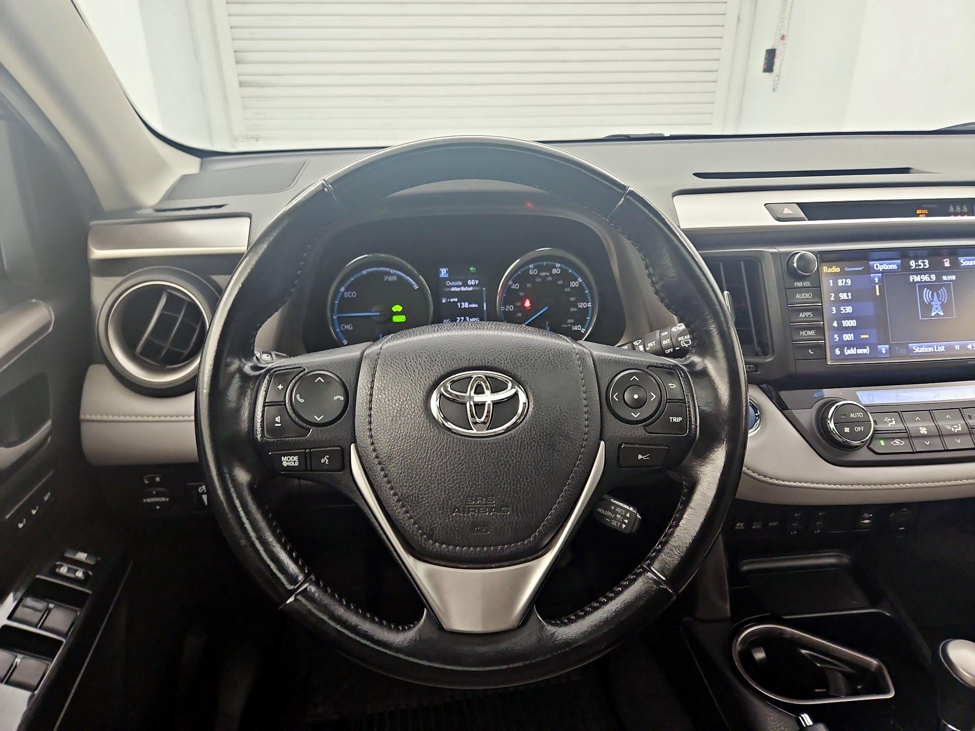 Thumbnail: 2018 Toyota RAV4 - 10