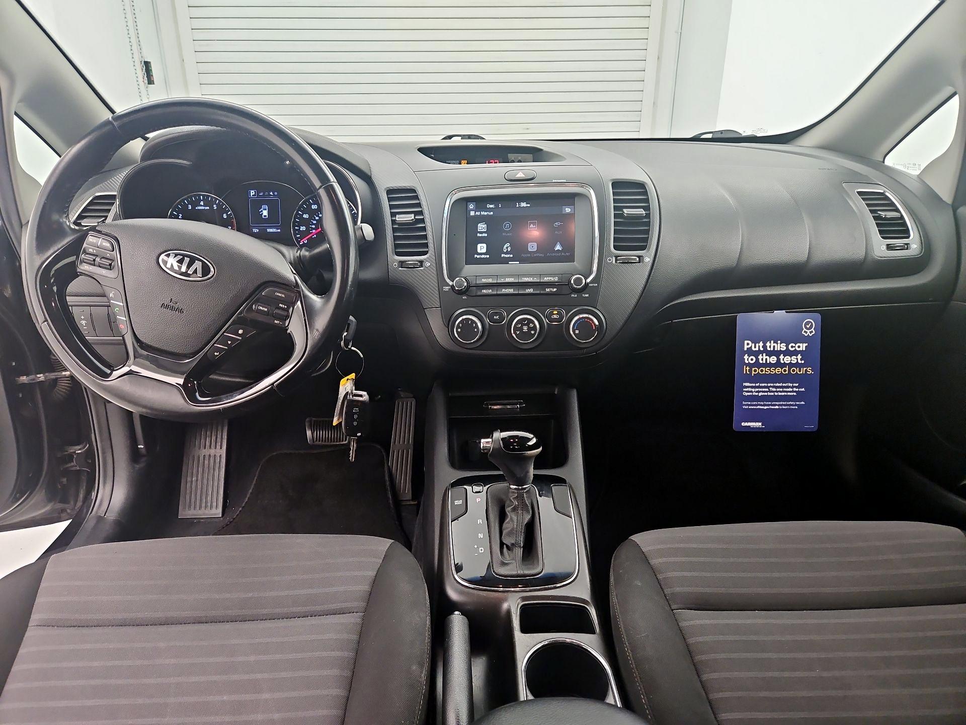 Thumbnail: 2017 Kia Forte - 9