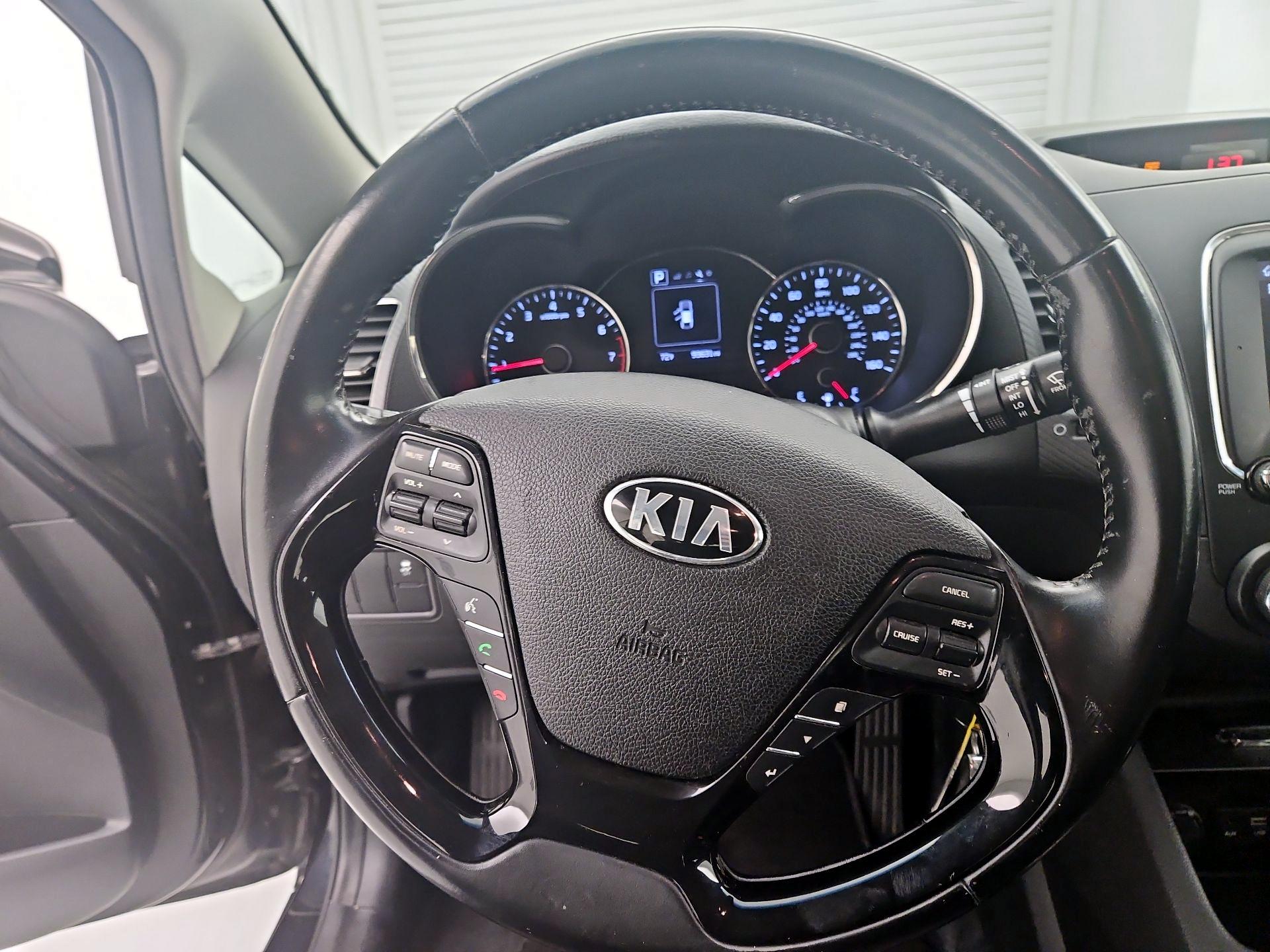 Thumbnail: 2017 Kia Forte - 10