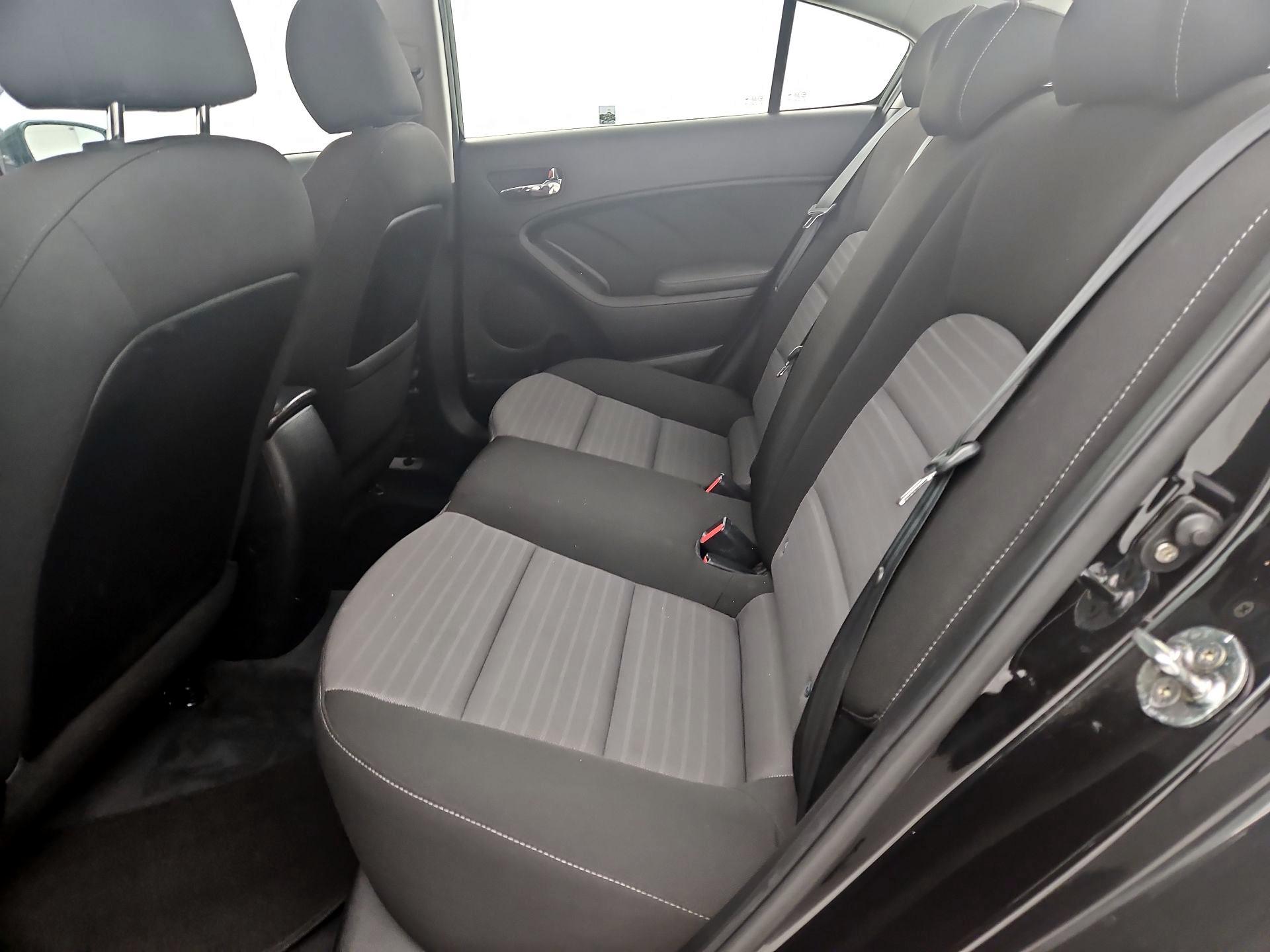 Thumbnail: 2017 Kia Forte - 19