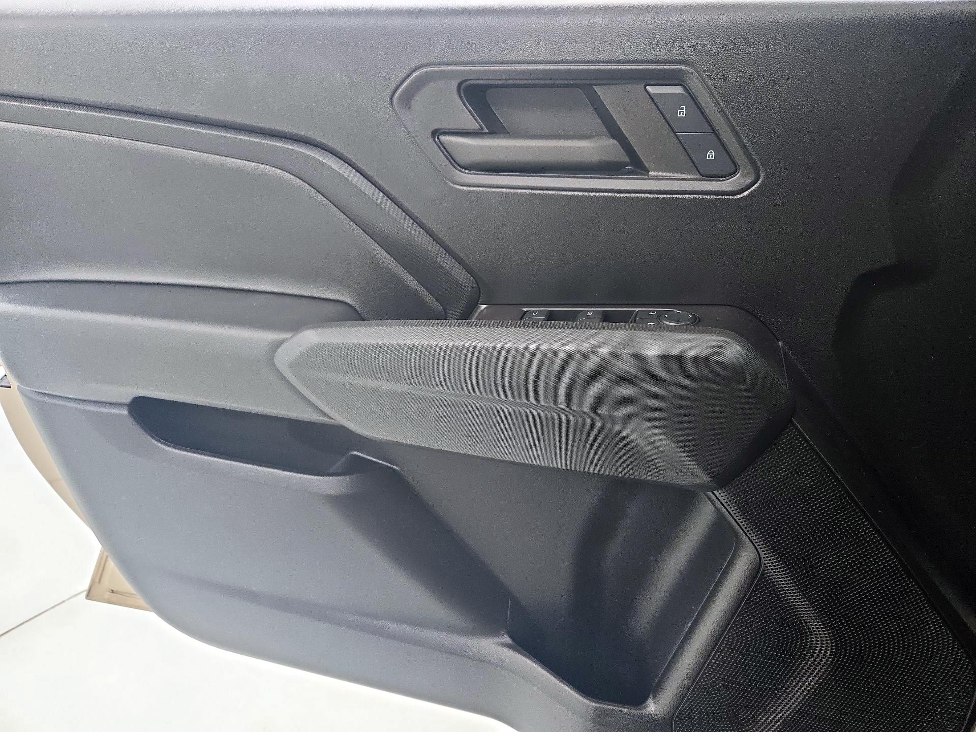 Thumbnail: 2024 Chevrolet Colorado - 12