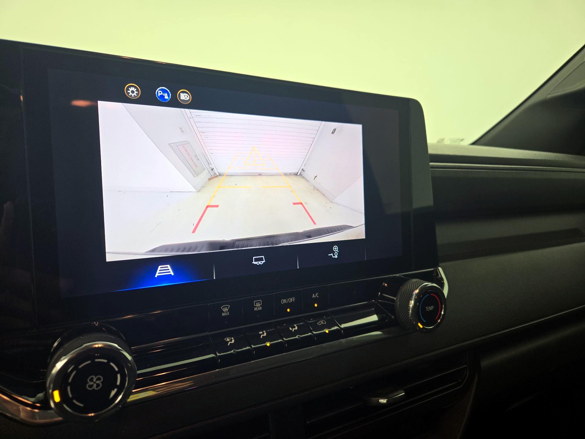 Thumbnail: 2024 Chevrolet Colorado - 14