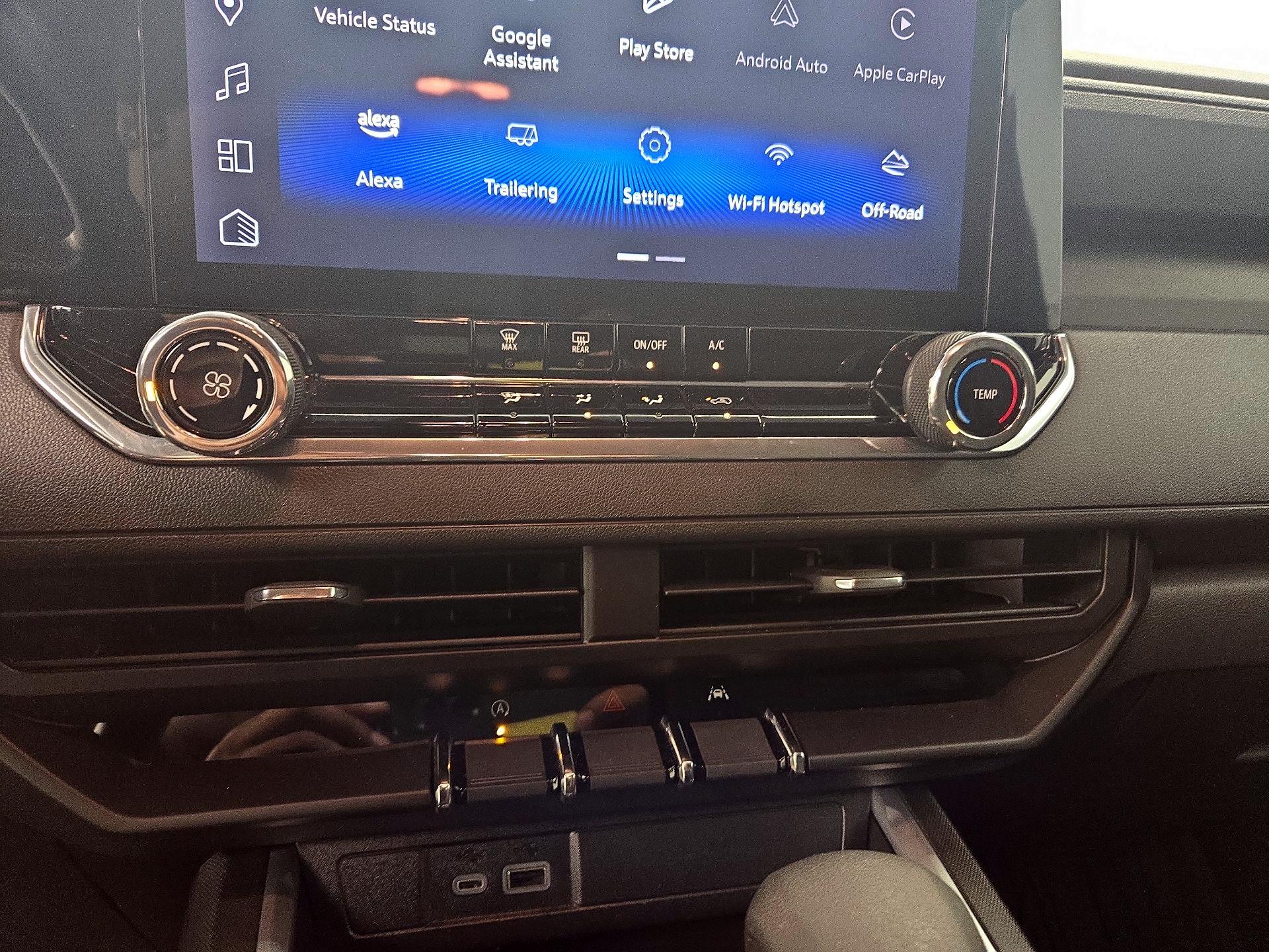 Thumbnail: 2024 Chevrolet Colorado - 16