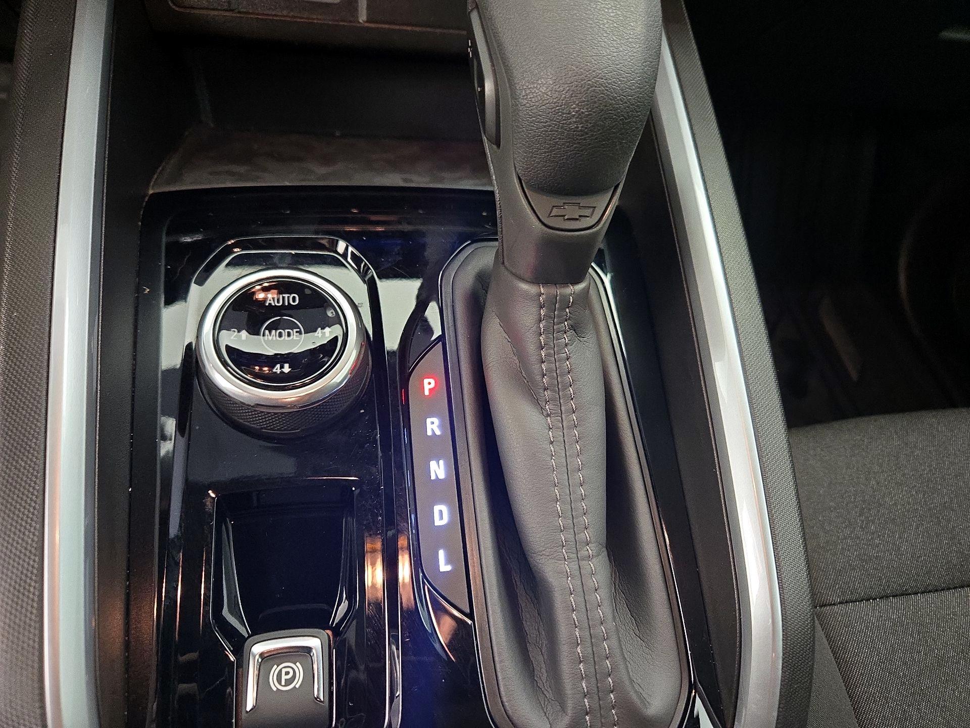 Thumbnail: 2024 Chevrolet Colorado - 17