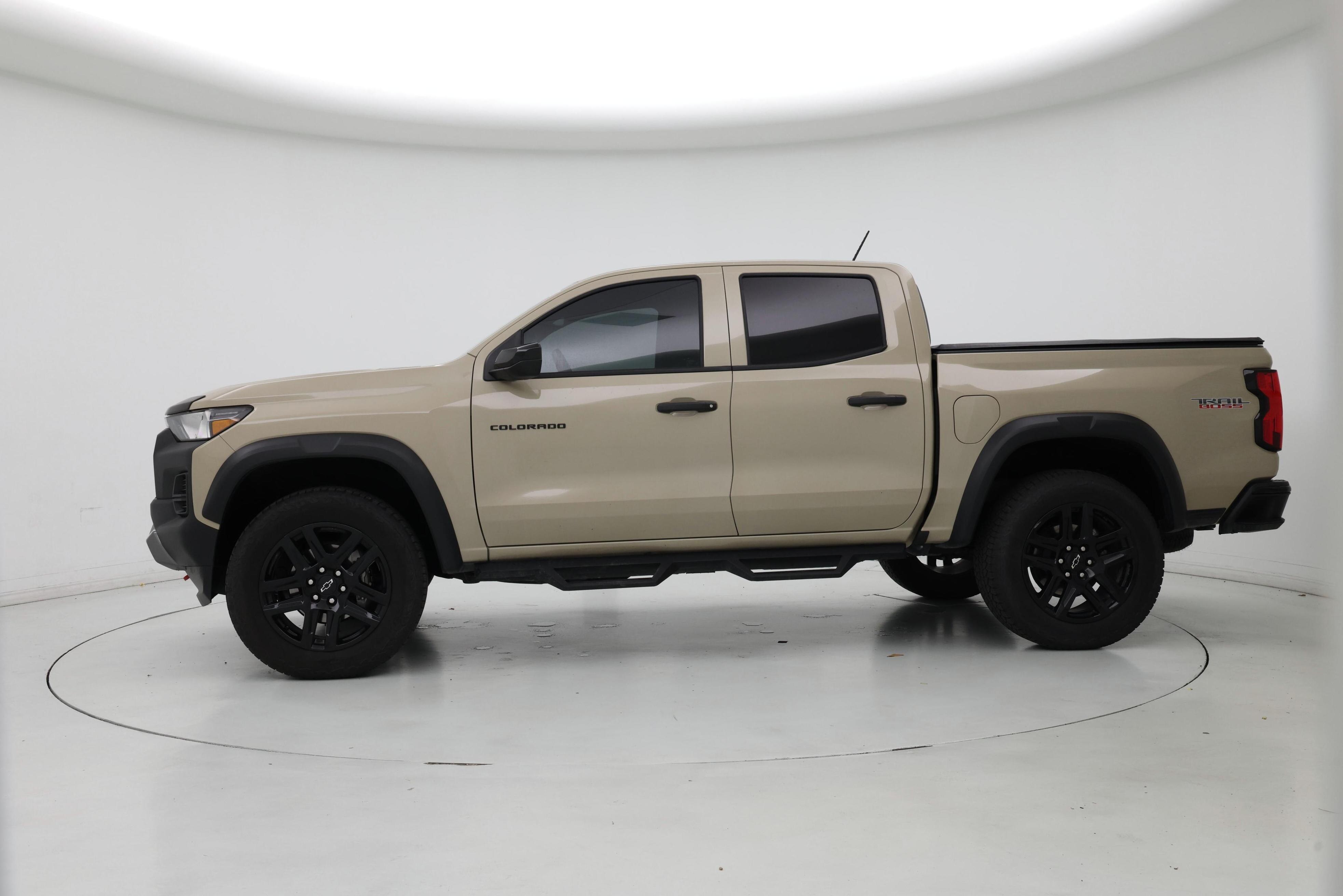 Thumbnail: 2024 Chevrolet Colorado - 3