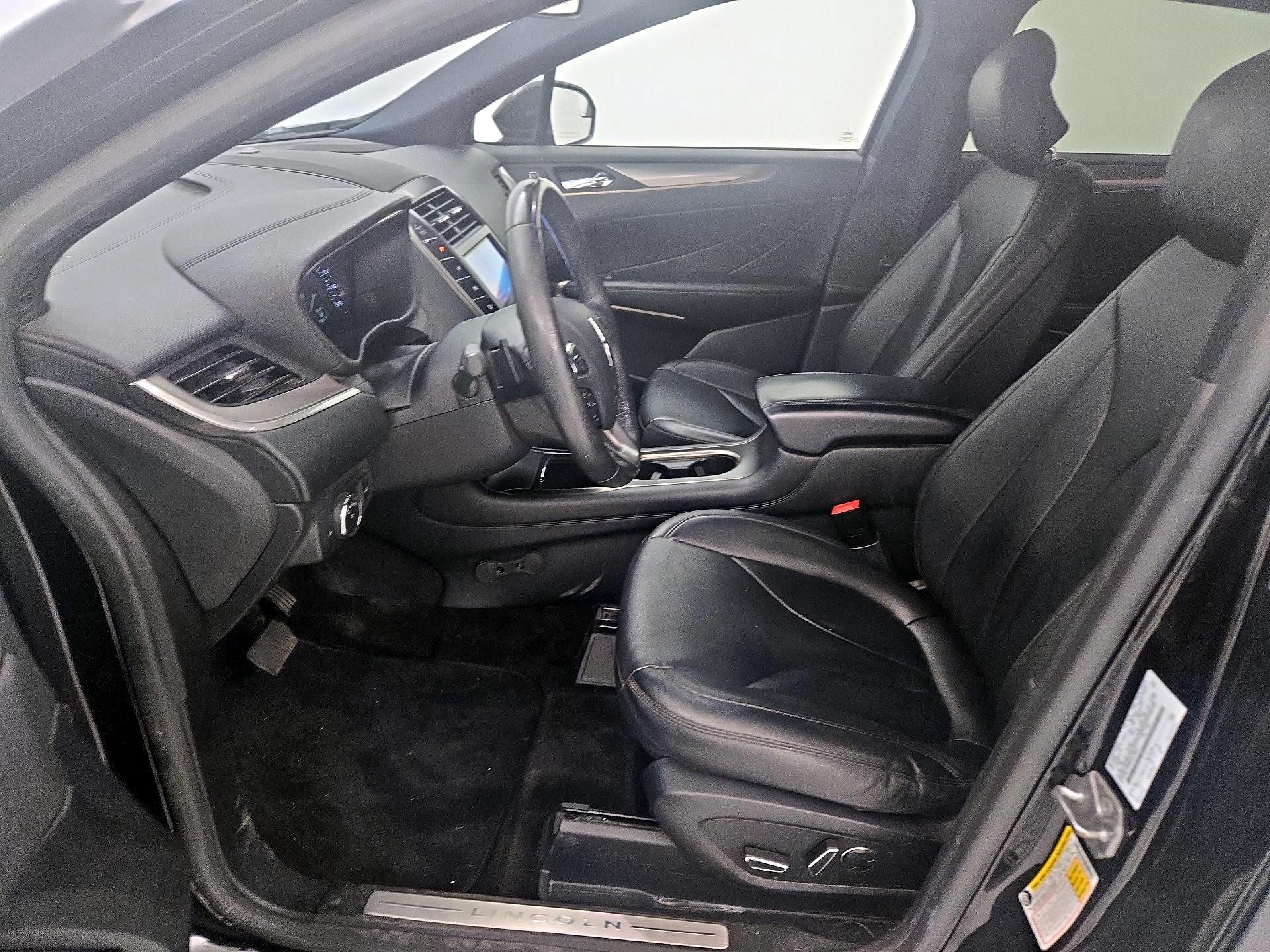 Thumbnail: 2019 Lincoln MKC - 11