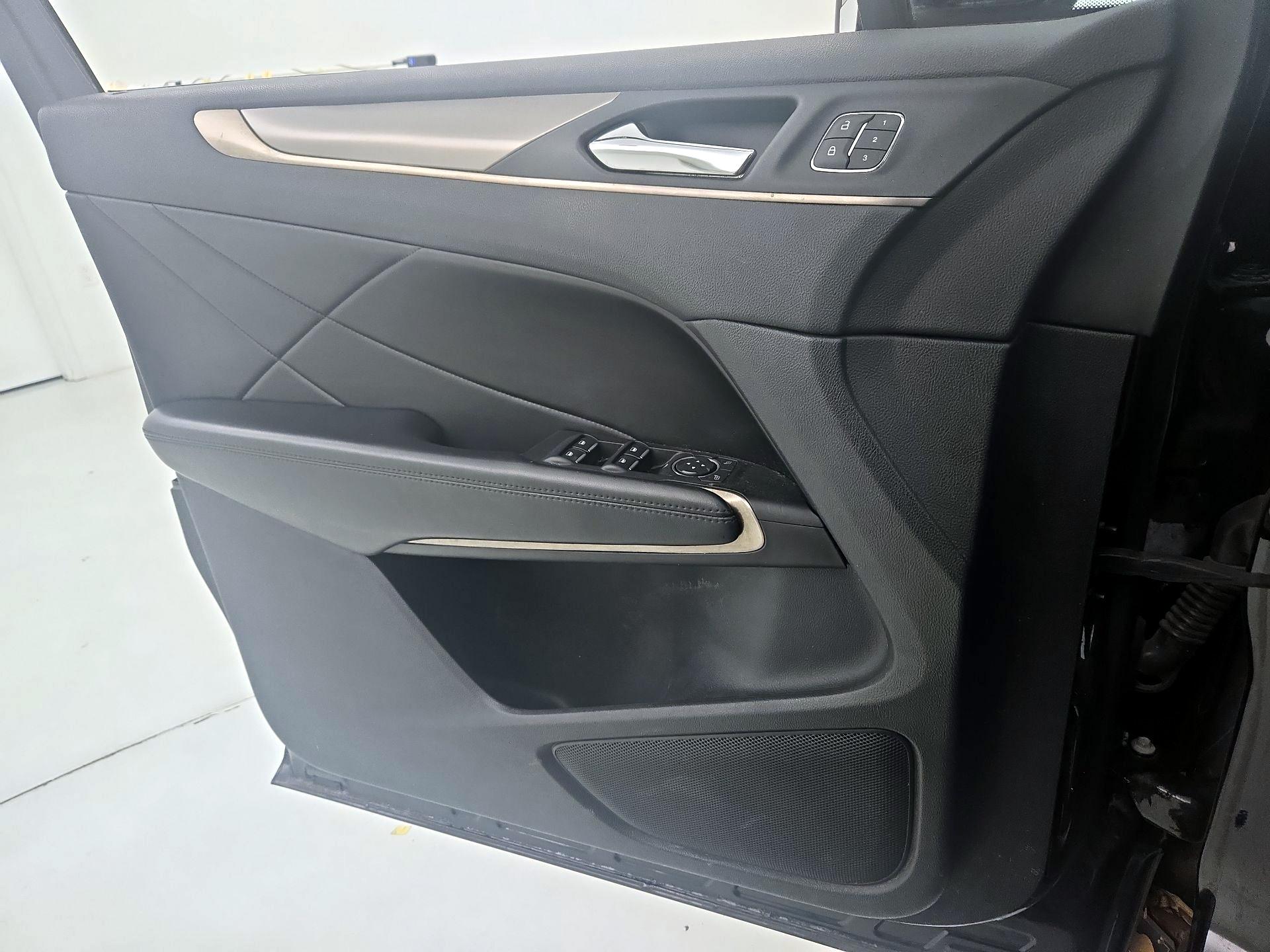 Thumbnail: 2019 Lincoln MKC - 12