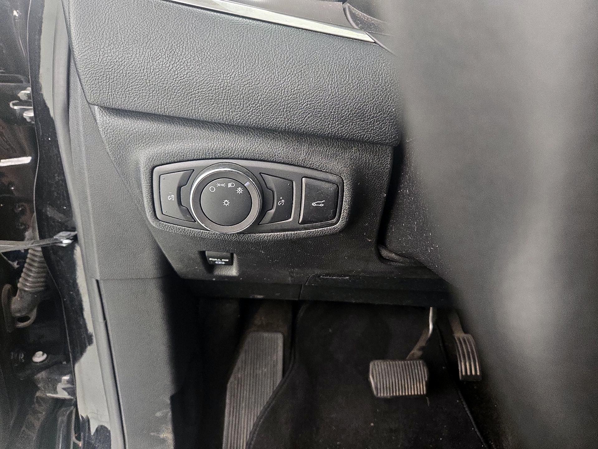 Thumbnail: 2019 Lincoln MKC - 13