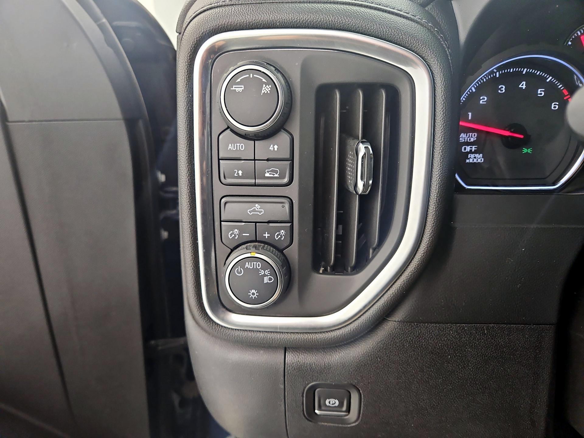 Thumbnail: 2019 Chevrolet Silverado 1500 - 13