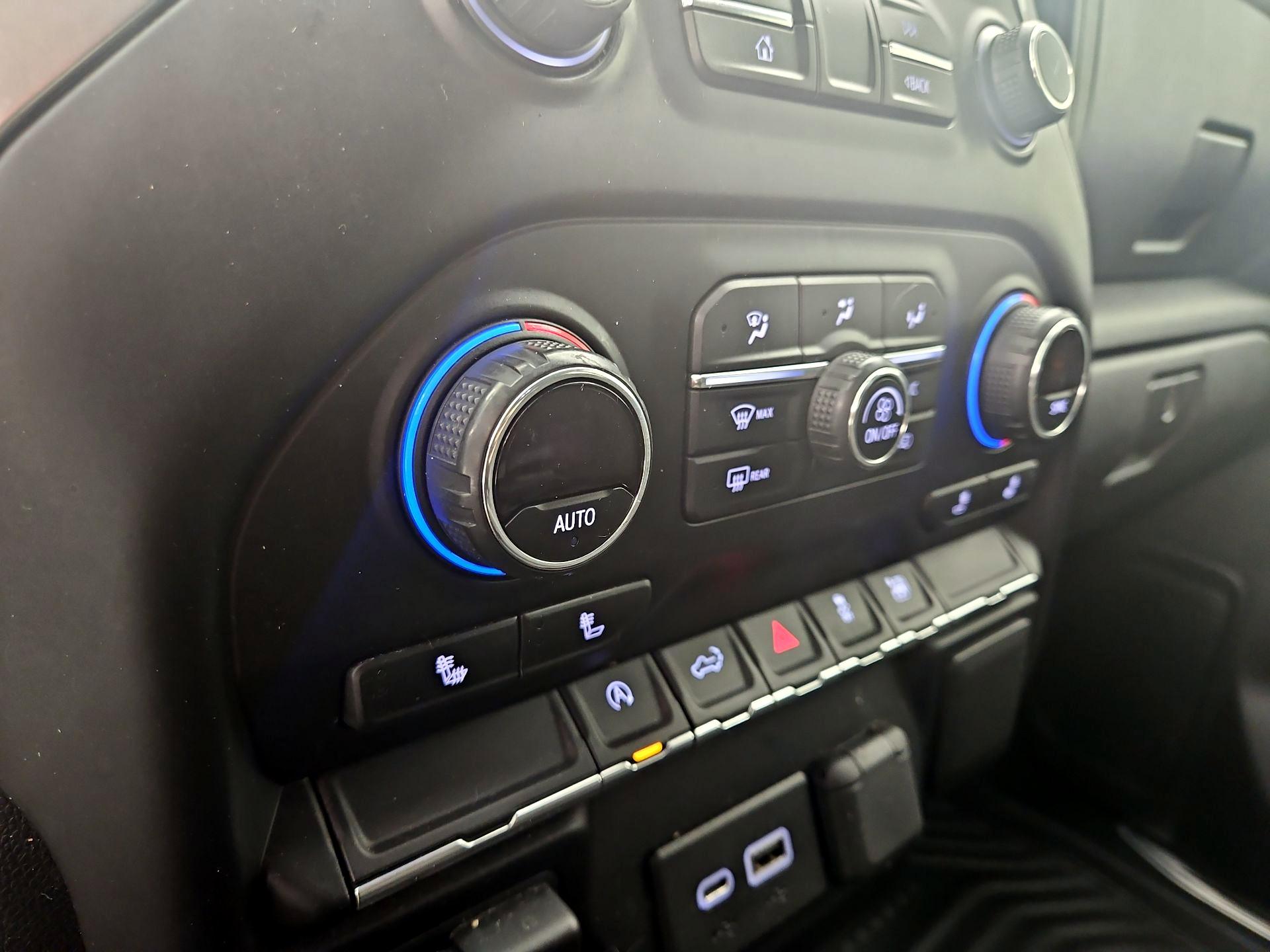 Thumbnail: 2019 Chevrolet Silverado 1500 - 16