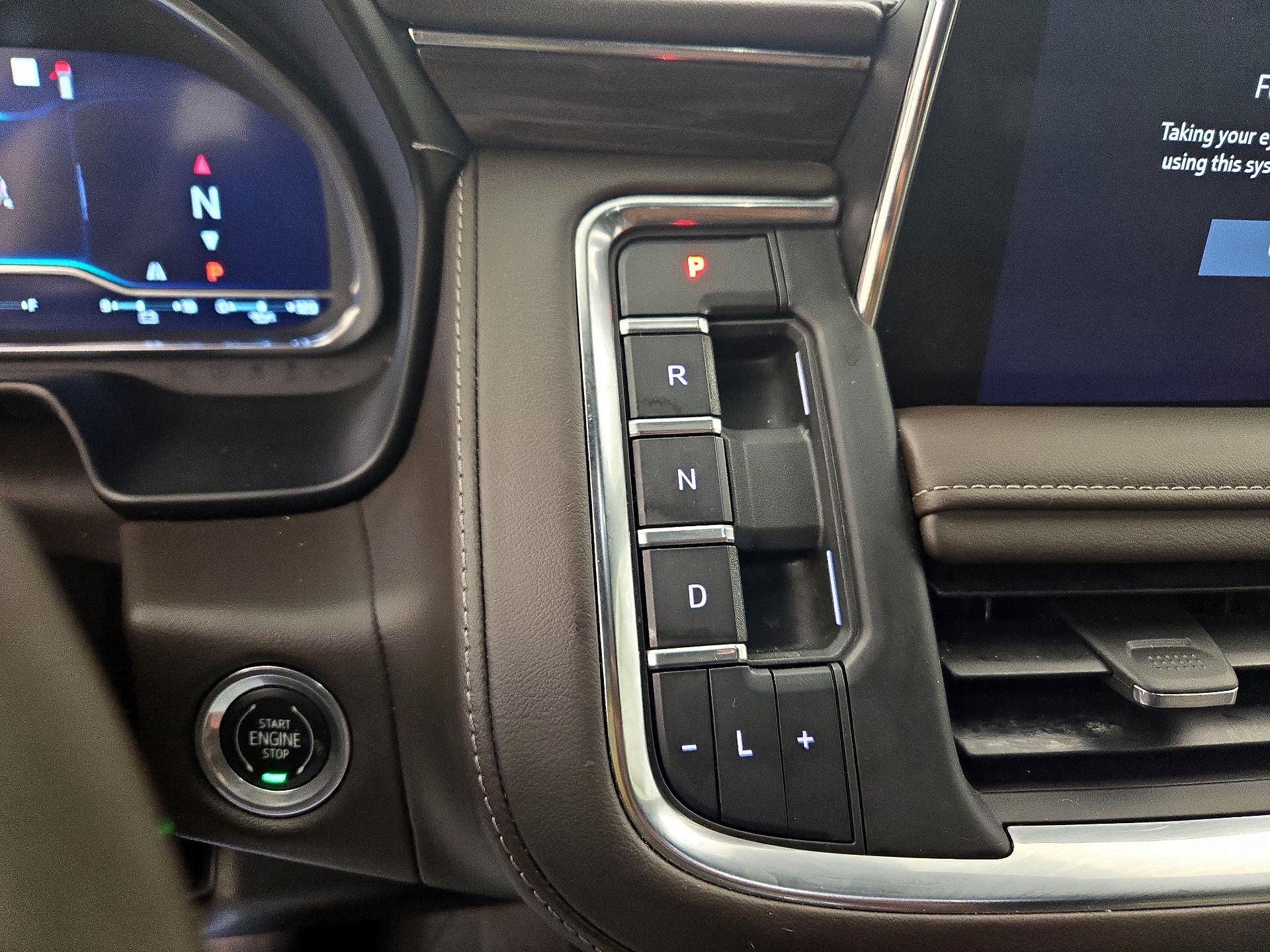 Thumbnail: 2022 Chevrolet Suburban - 18