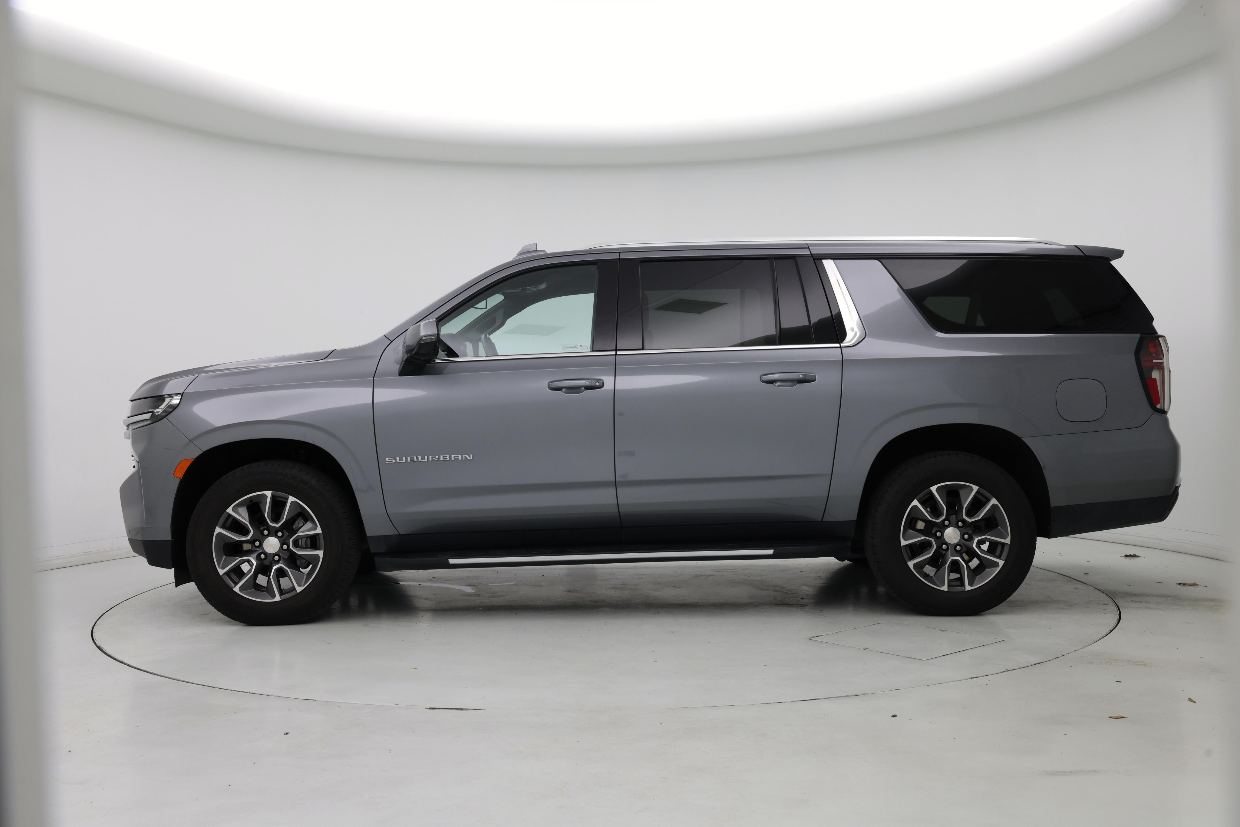 Thumbnail: 2022 Chevrolet Suburban - 3