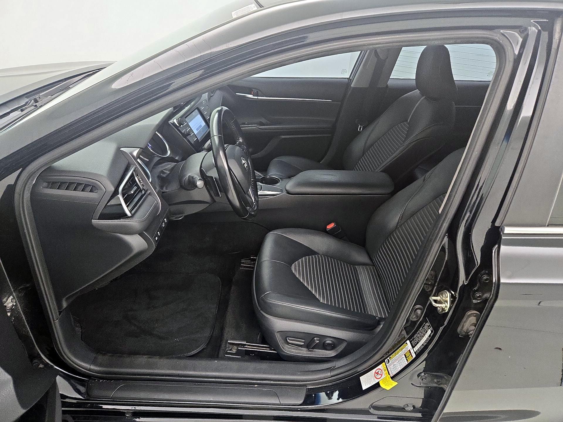 Thumbnail: 2019 Toyota Camry - 11