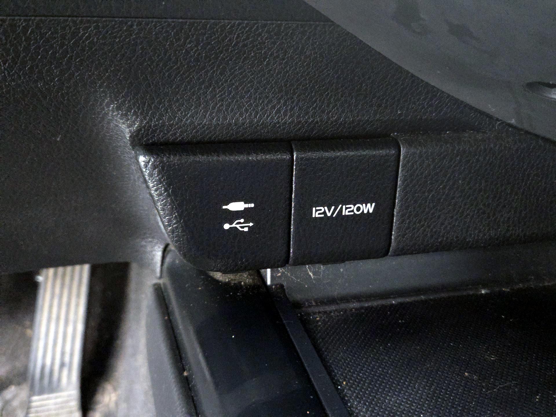 Thumbnail: 2019 Toyota Camry - 19