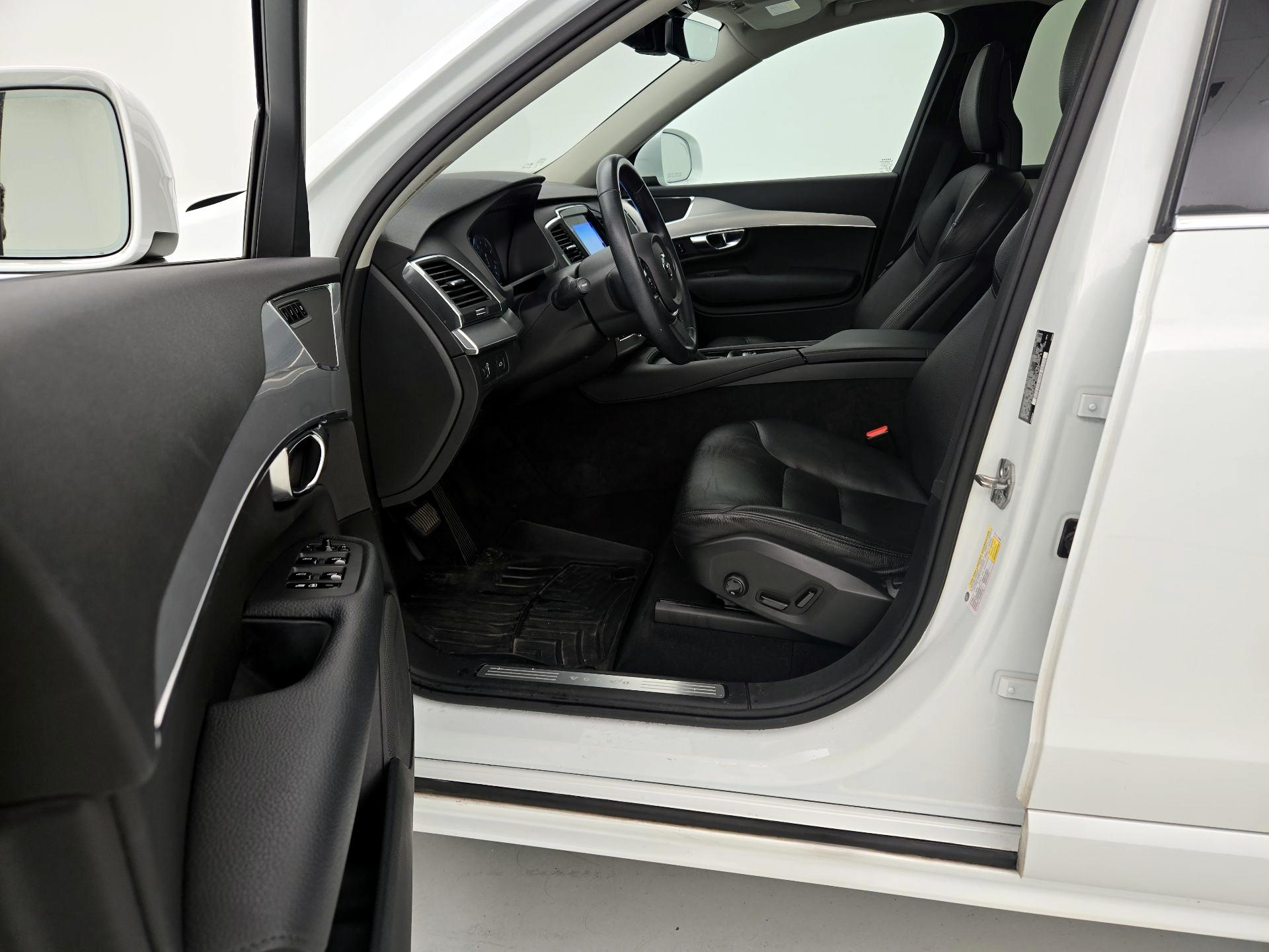 Thumbnail: 2018 Volvo XC90 - 11