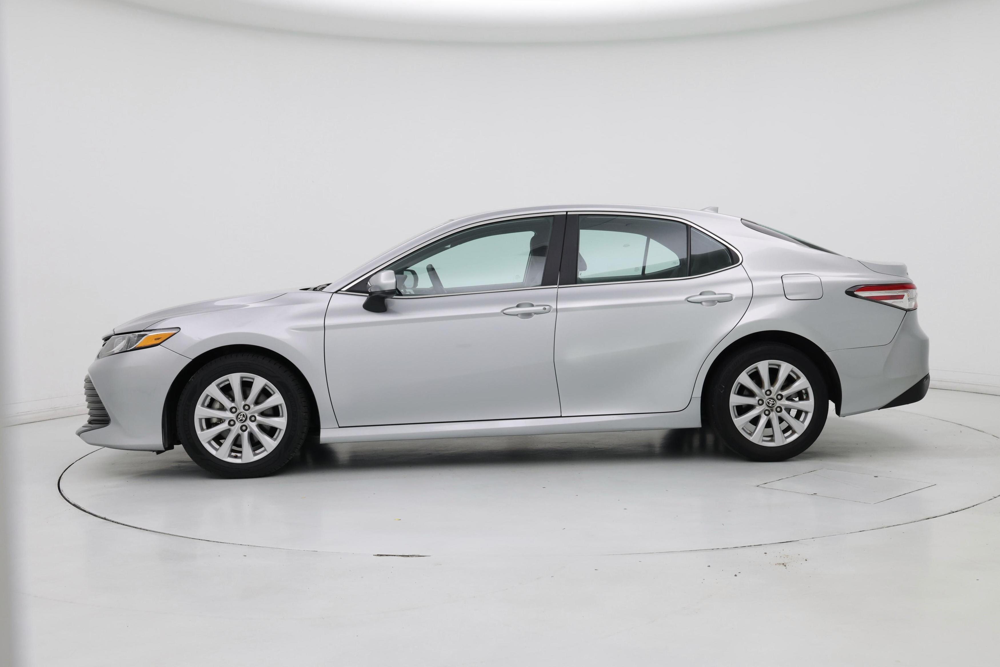 Thumbnail: 2020 Toyota Camry - 3