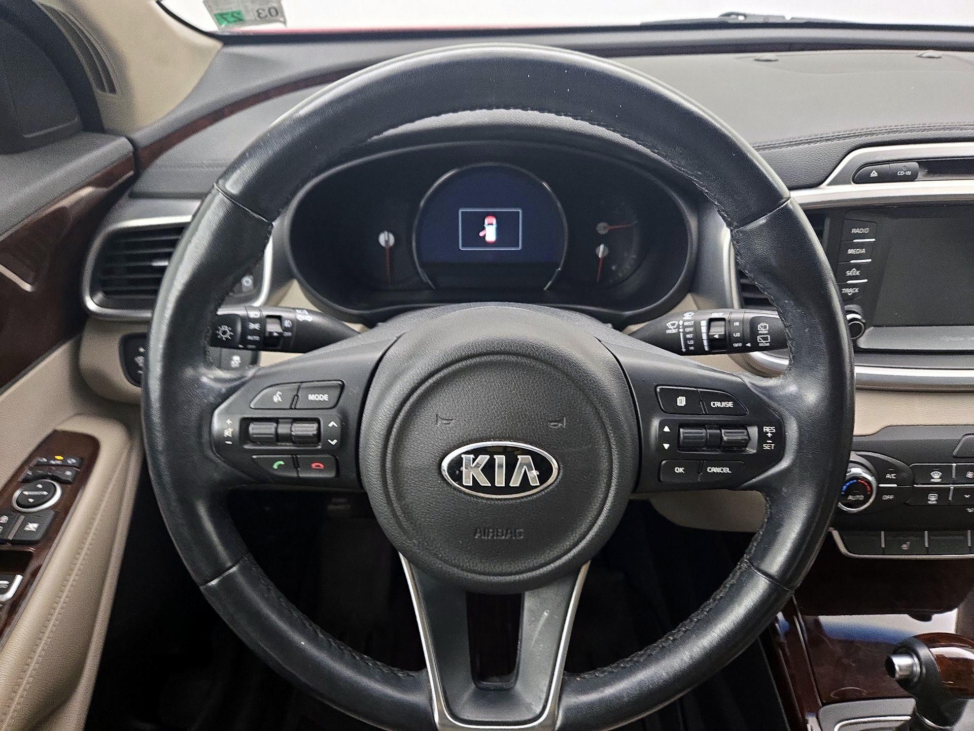 Thumbnail: 2017 Kia Sorento - 10