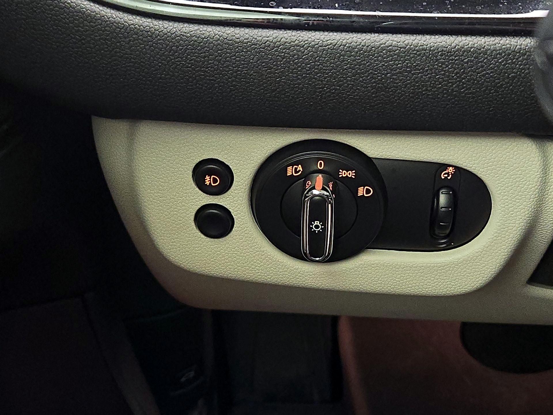 Thumbnail: 2021 MINI Cooper Clubman - 13