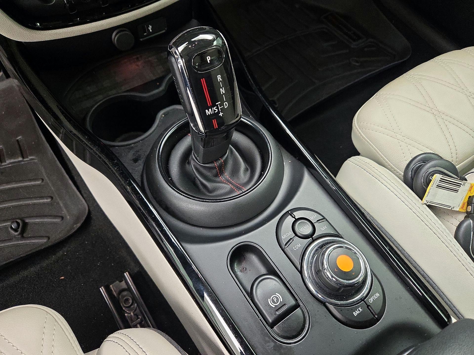 Thumbnail: 2021 MINI Cooper Clubman - 18