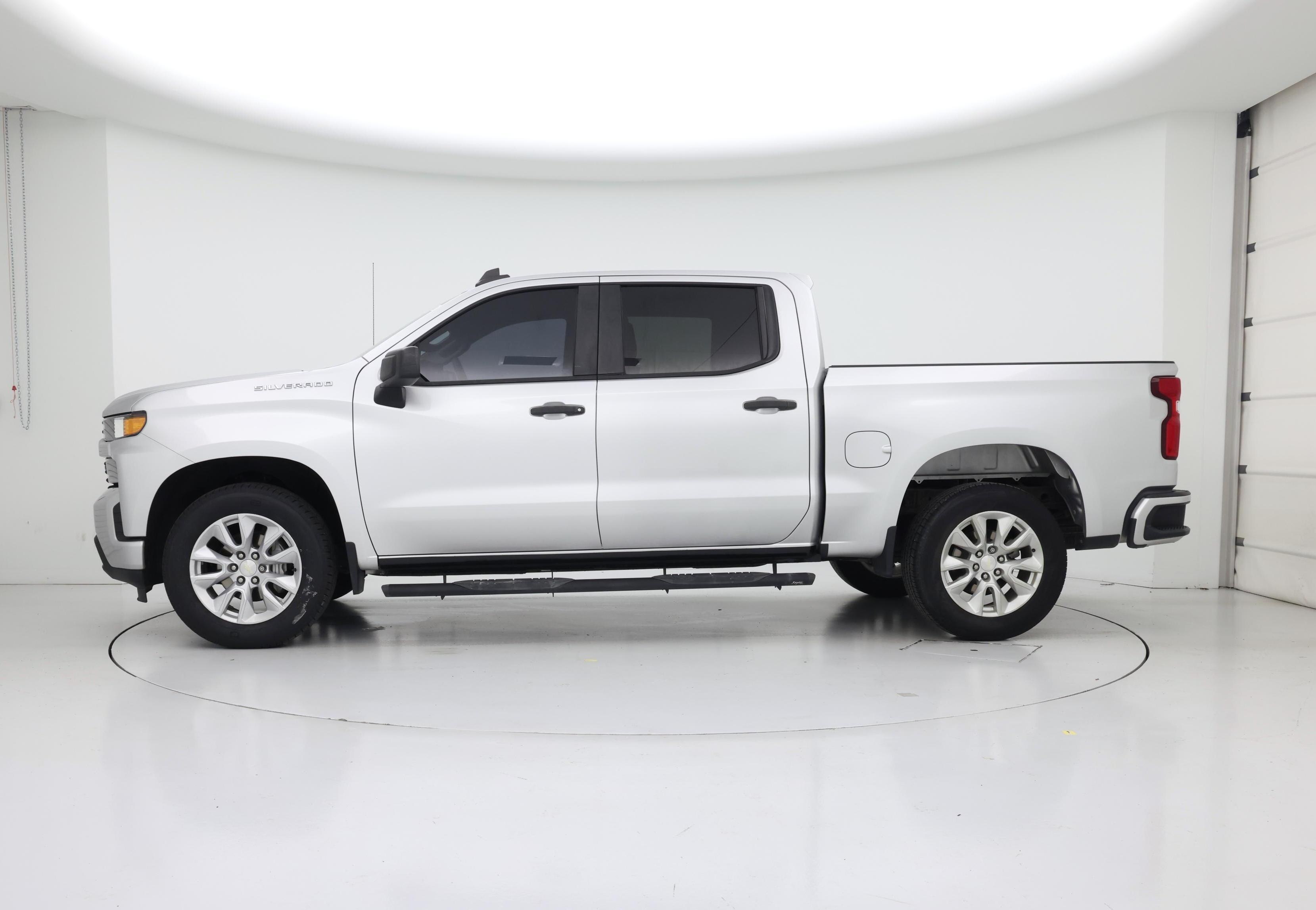 Thumbnail: 2020 Chevrolet Silverado 1500 - 3