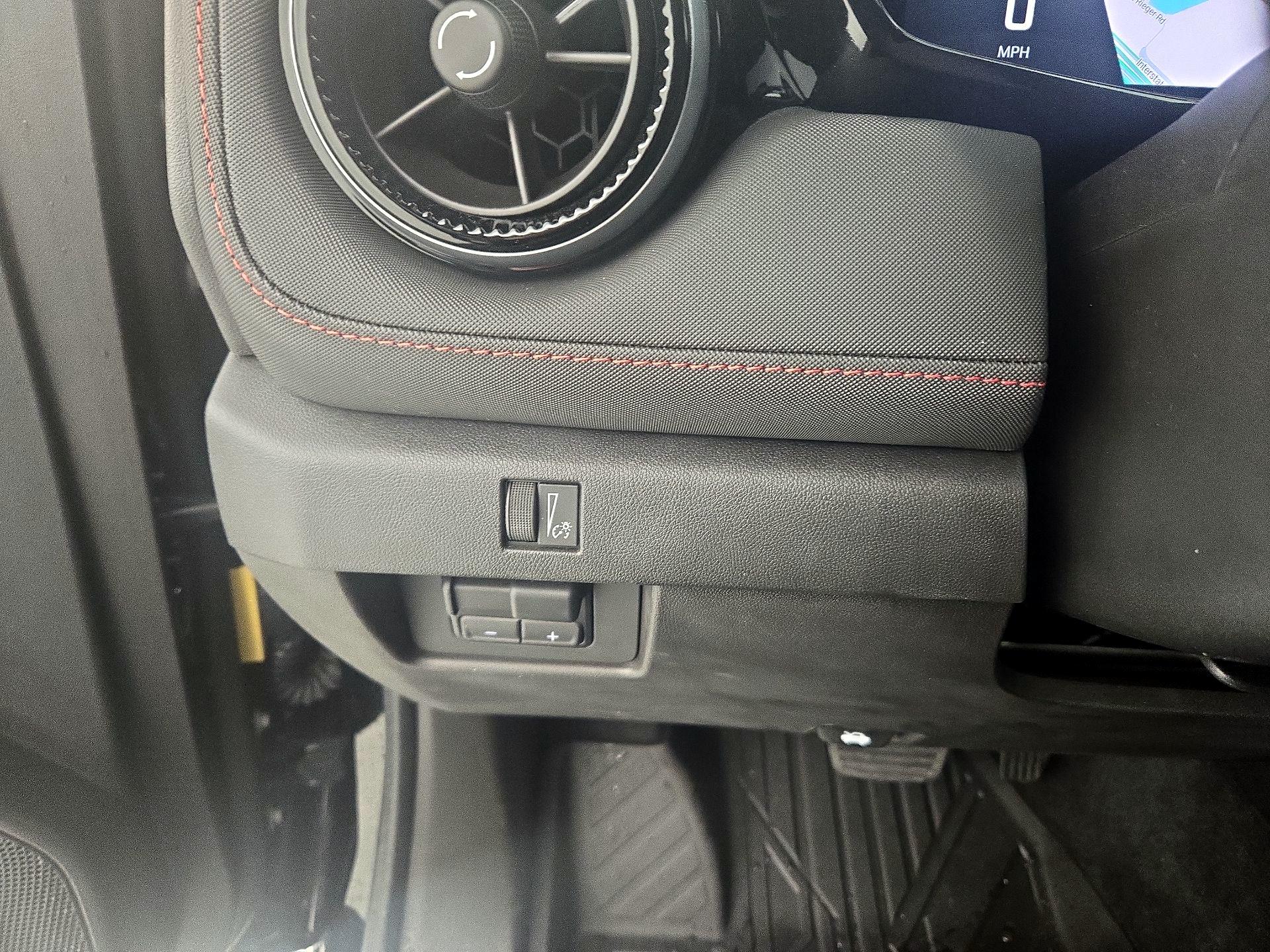 Thumbnail: 2025 Chevrolet Colorado - 13