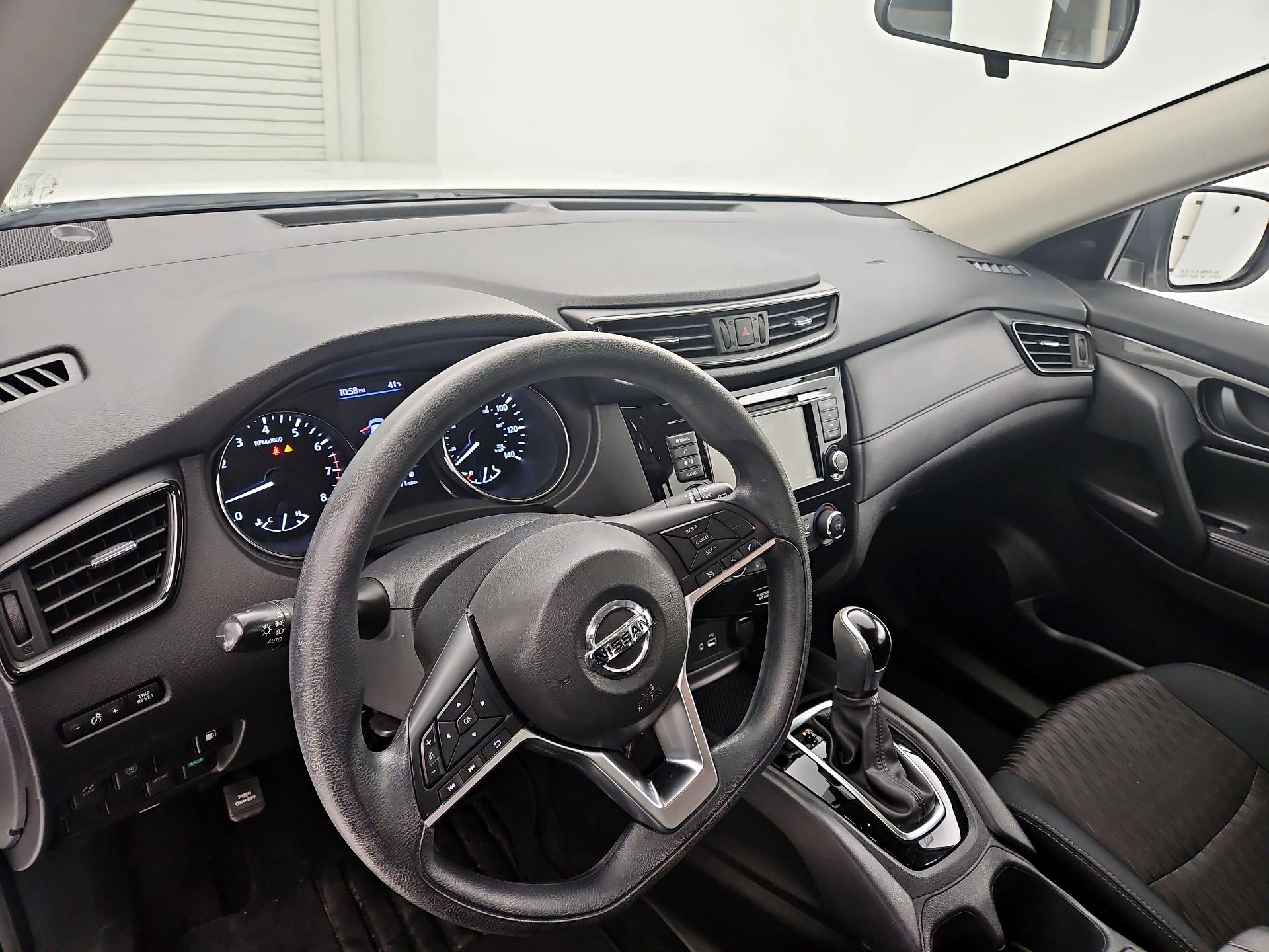 Thumbnail: 2019 Nissan Rogue - 9