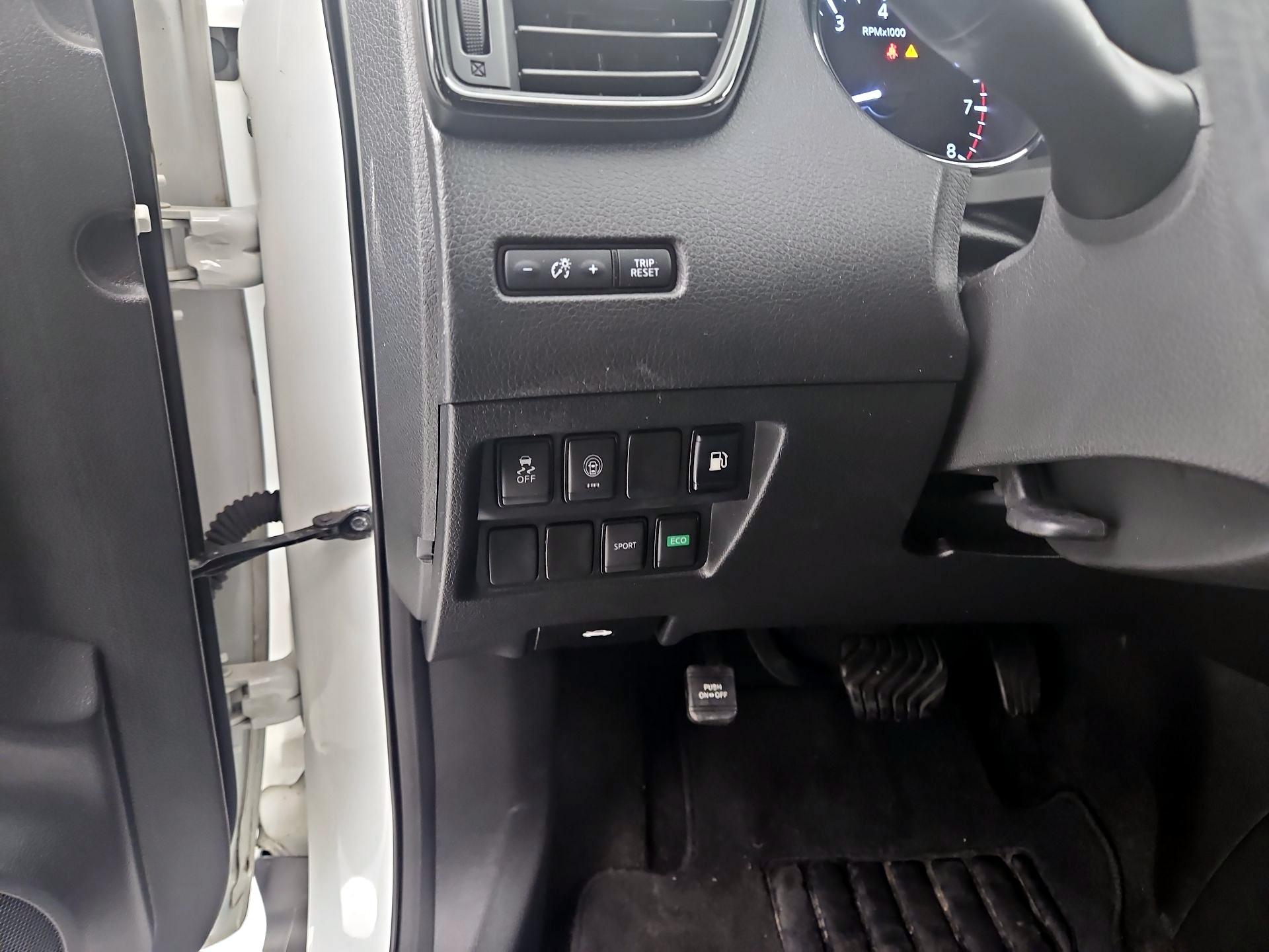 Thumbnail: 2019 Nissan Rogue - 13