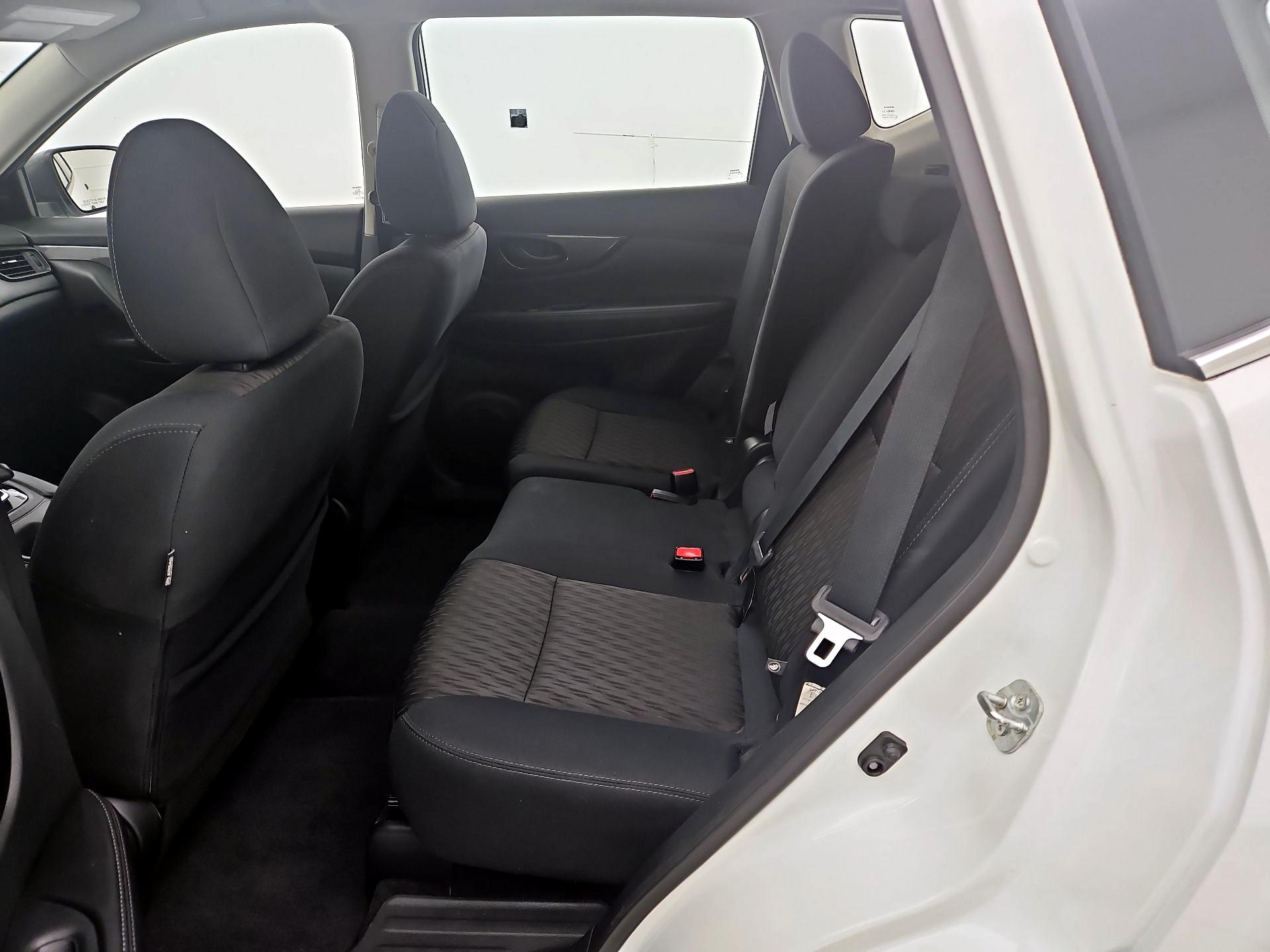 Thumbnail: 2019 Nissan Rogue - 19