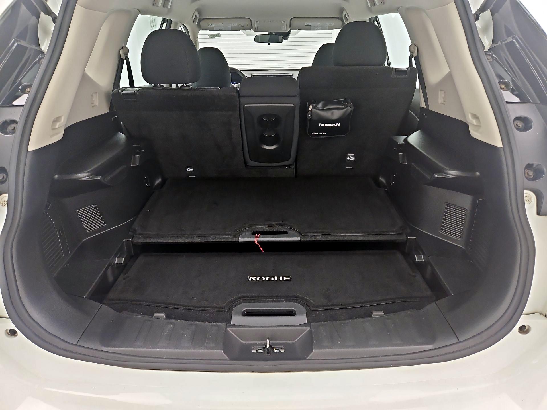 Thumbnail: 2019 Nissan Rogue - 20