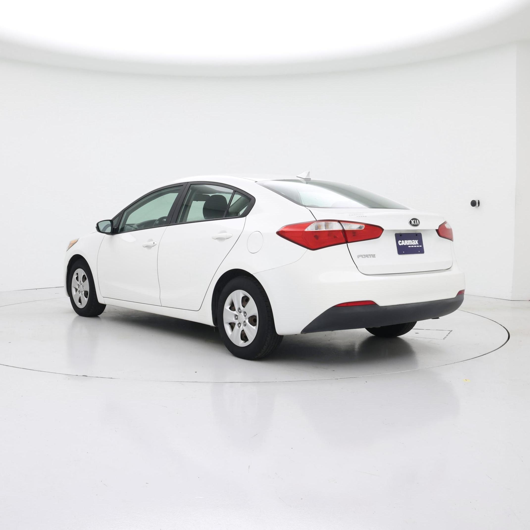 Thumbnail: 2016 Kia Forte - 2