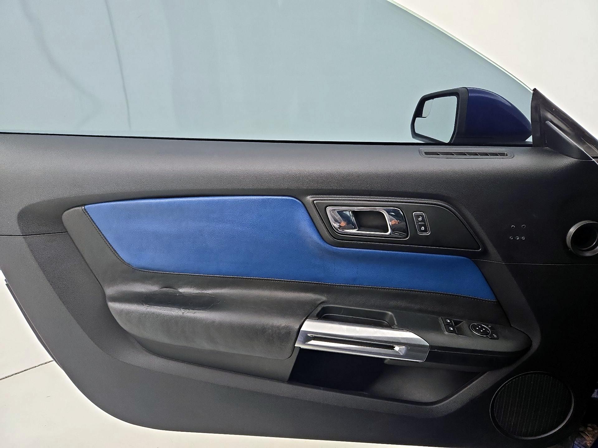 Thumbnail: 2015 Ford Mustang - 12