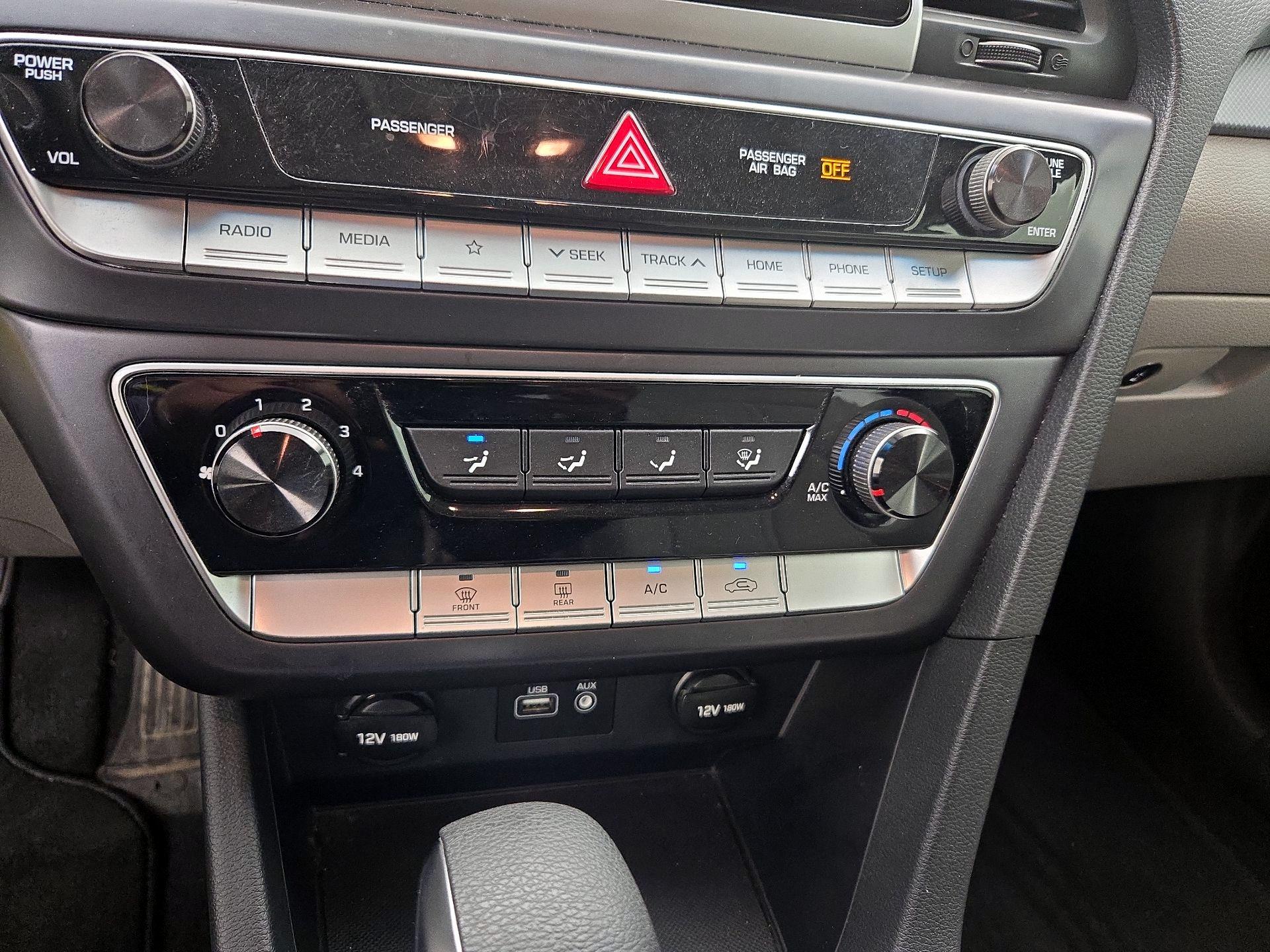 Thumbnail: 2019 Hyundai Sonata - 16