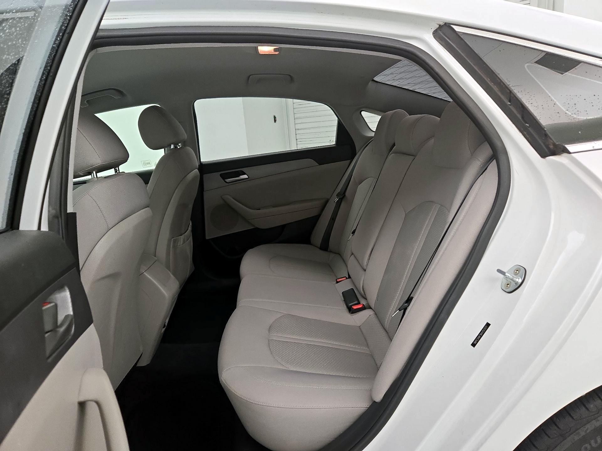 Thumbnail: 2019 Hyundai Sonata - 19