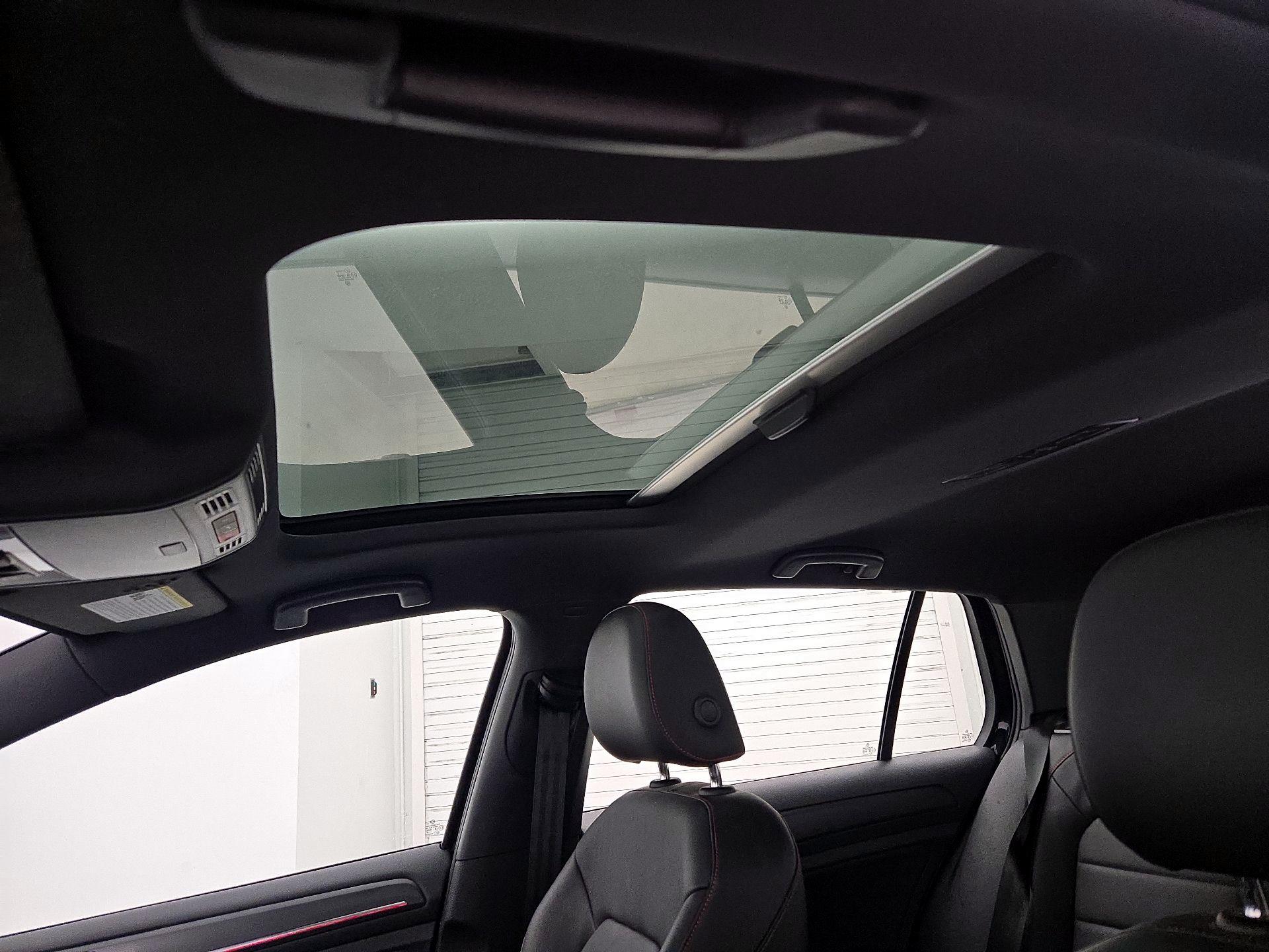 Thumbnail: 2020 Volkswagen Golf - 19