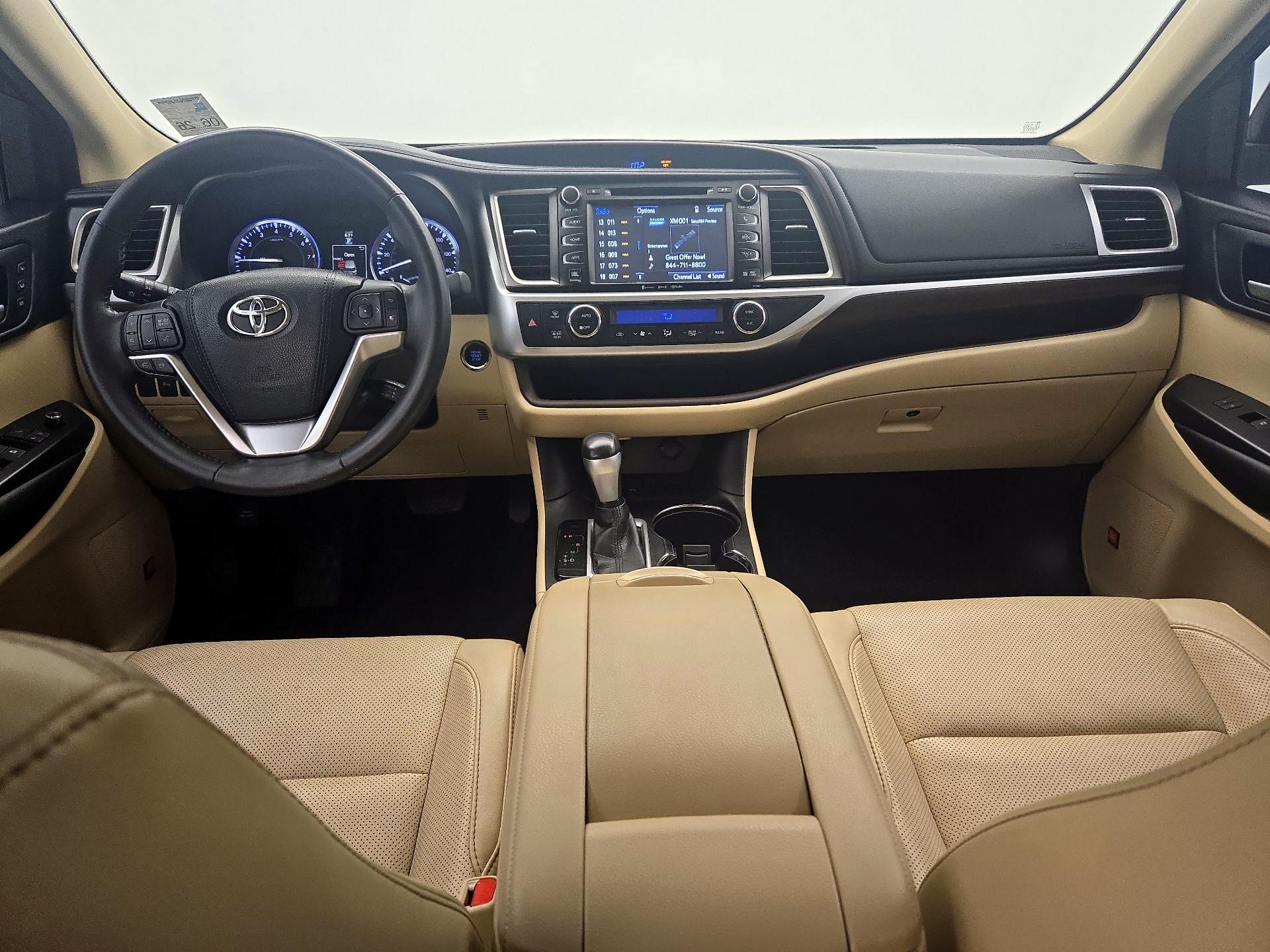 Thumbnail: 2016 Toyota Highlander - 9