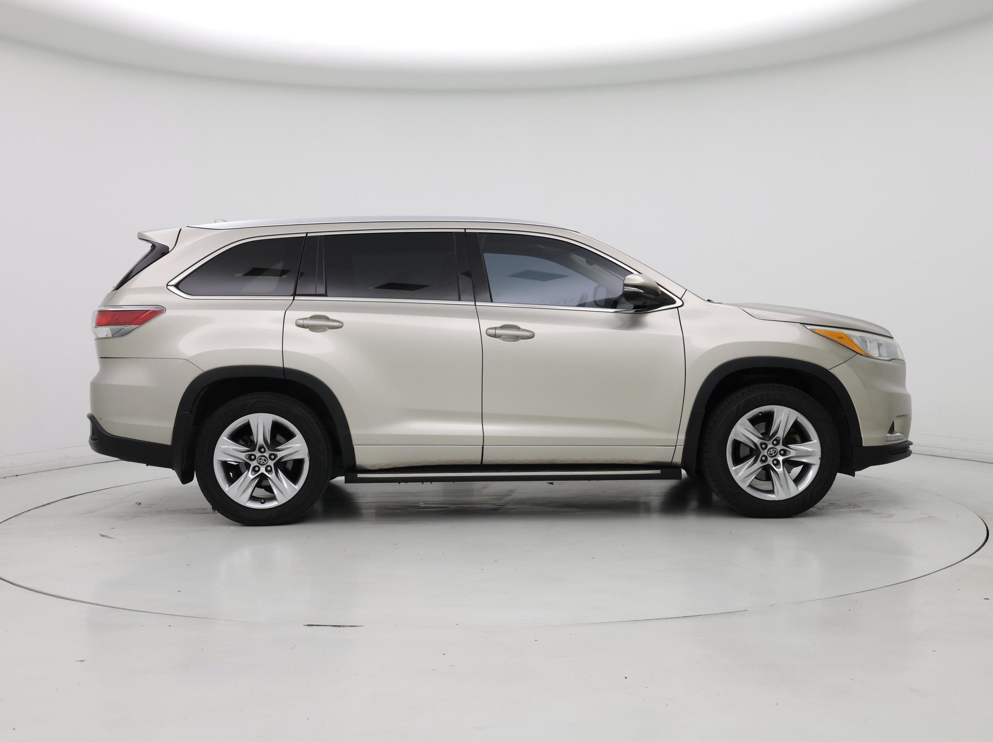 Thumbnail: 2016 Toyota Highlander - 7