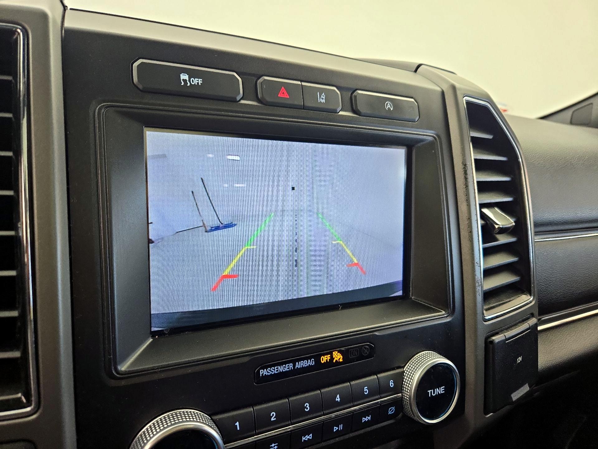 Thumbnail: 2021 Ford Expedition - 14