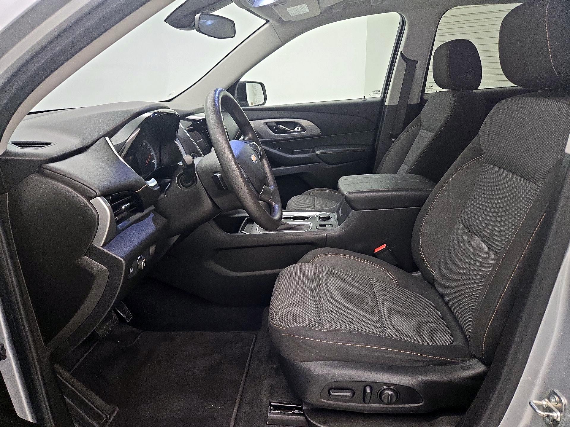 Thumbnail: 2020 Chevrolet Traverse - 11