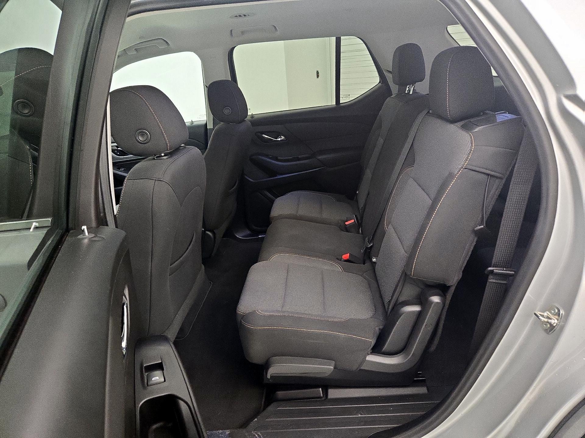 Thumbnail: 2020 Chevrolet Traverse - 19