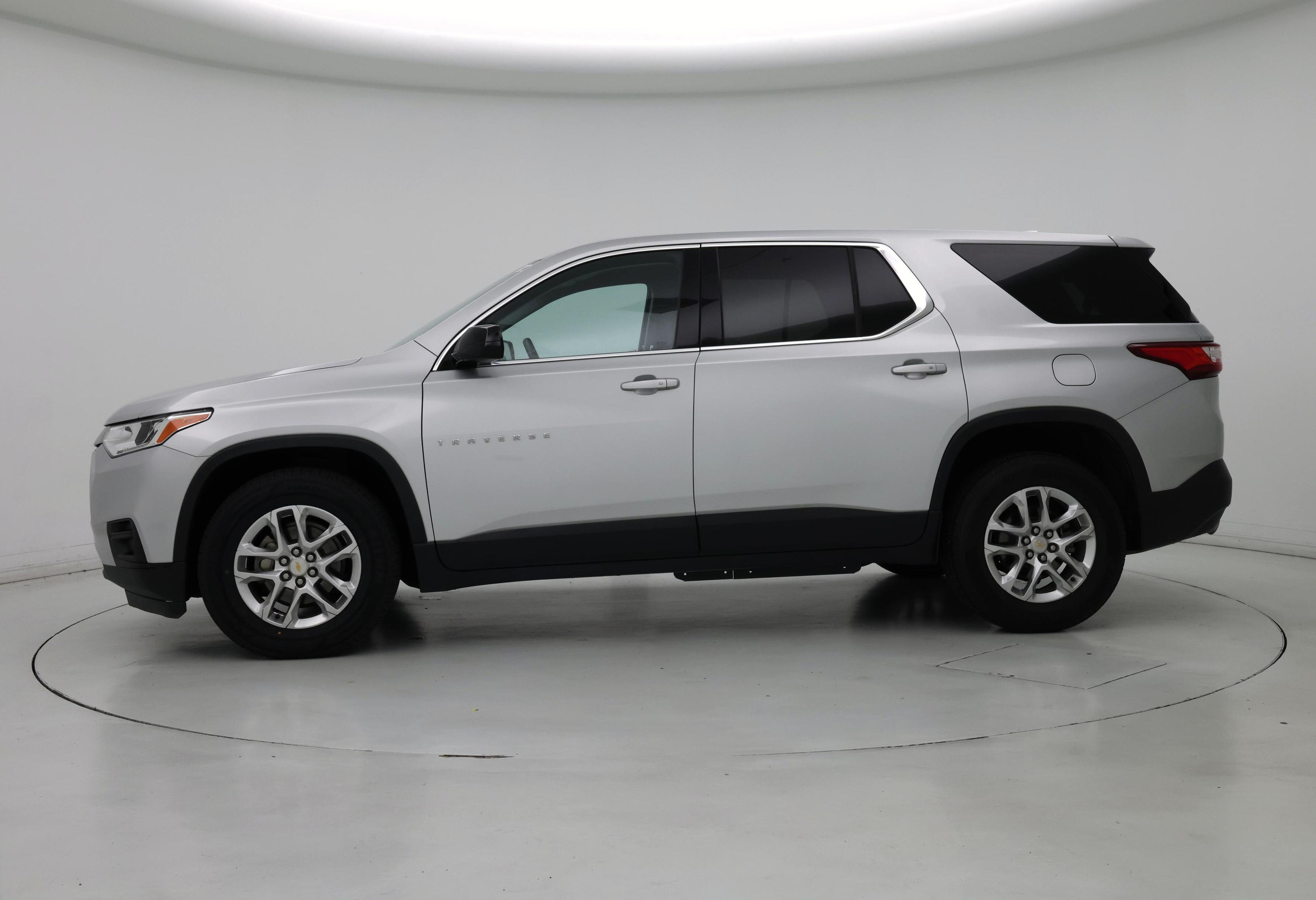 Thumbnail: 2020 Chevrolet Traverse - 3